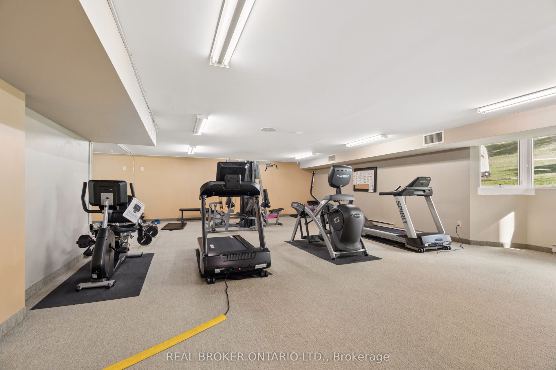 35 Green Valley Drive, #508, Kitchener, Waterloo ON N2P 2A5 35 Green Valley Drive, #508, Kitchener, Waterloo ON N2P 2A5