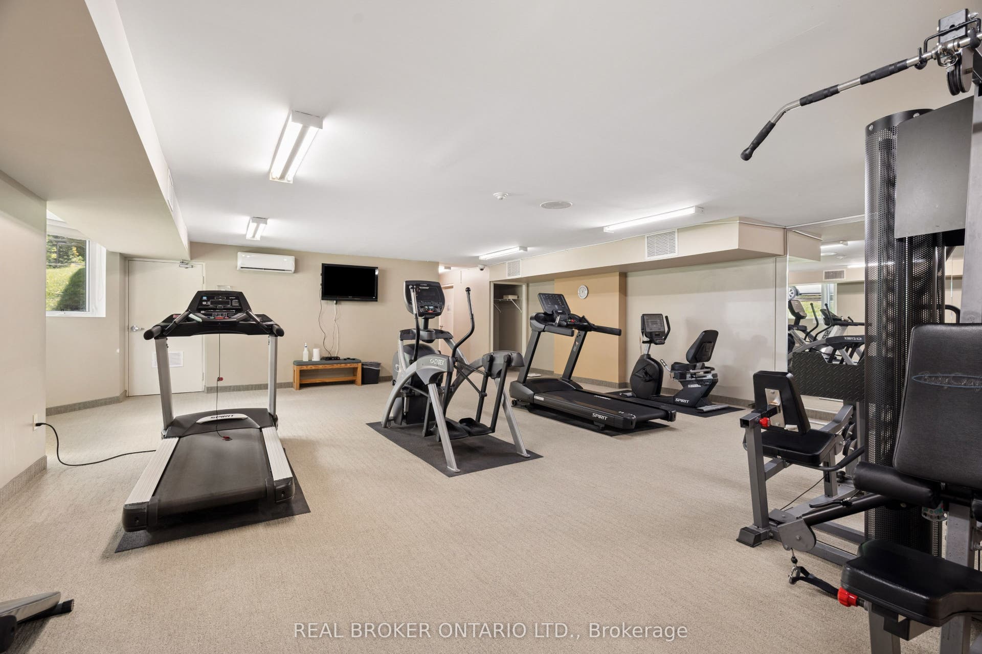 35 Green Valley Drive, #508, Kitchener, Waterloo ON N2P 2A5 35 Green Valley Drive, #508, Kitchener, Waterloo ON N2P 2A5