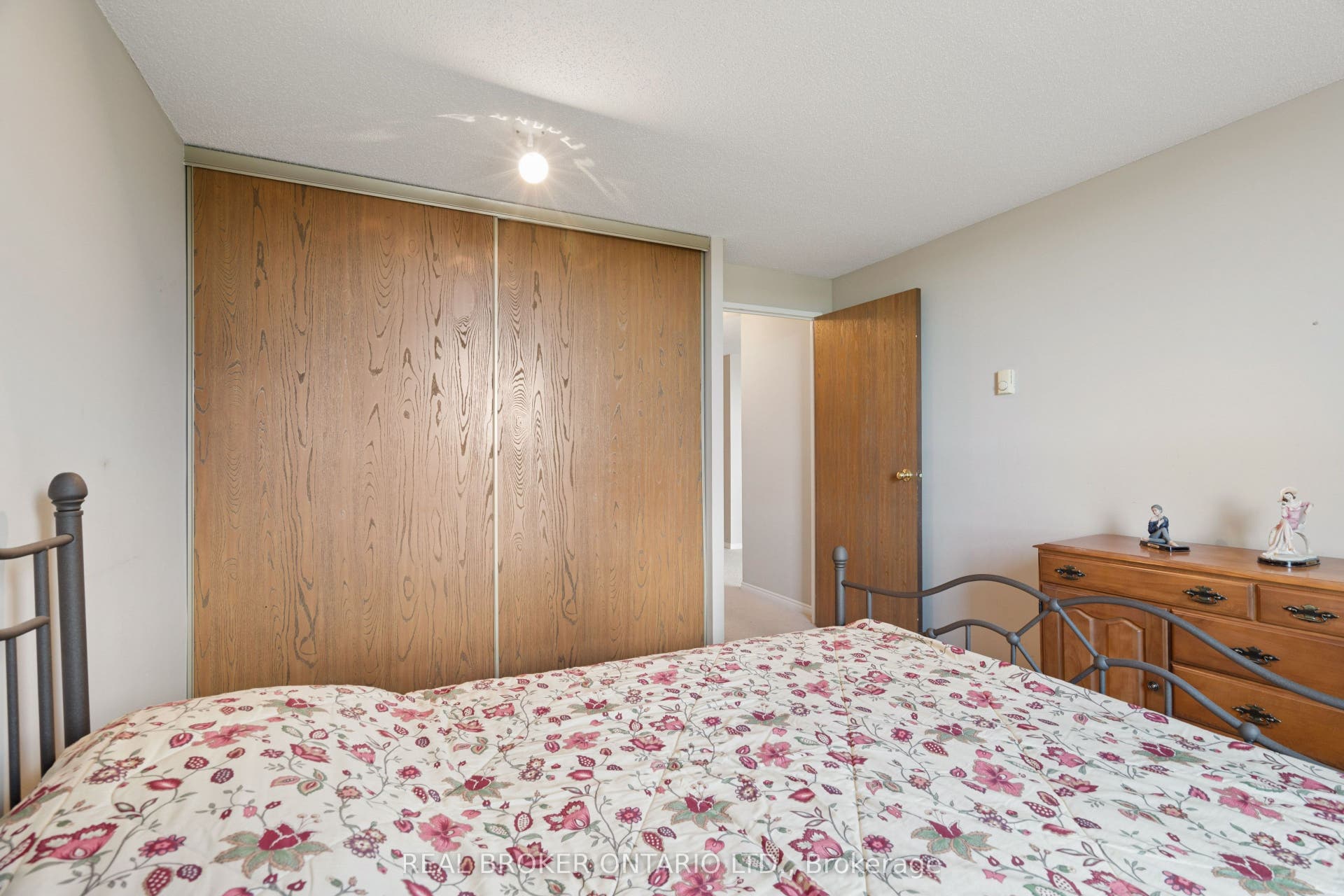 35 Green Valley Drive, #508, Kitchener, Waterloo ON N2P 2A5 35 Green Valley Drive, #508, Kitchener, Waterloo ON N2P 2A5