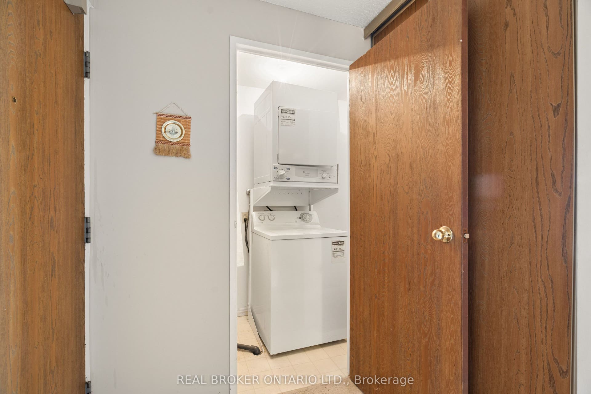 35 Green Valley Drive, #508, Kitchener, Waterloo ON N2P 2A5 35 Green Valley Drive, #508, Kitchener, Waterloo ON N2P 2A5