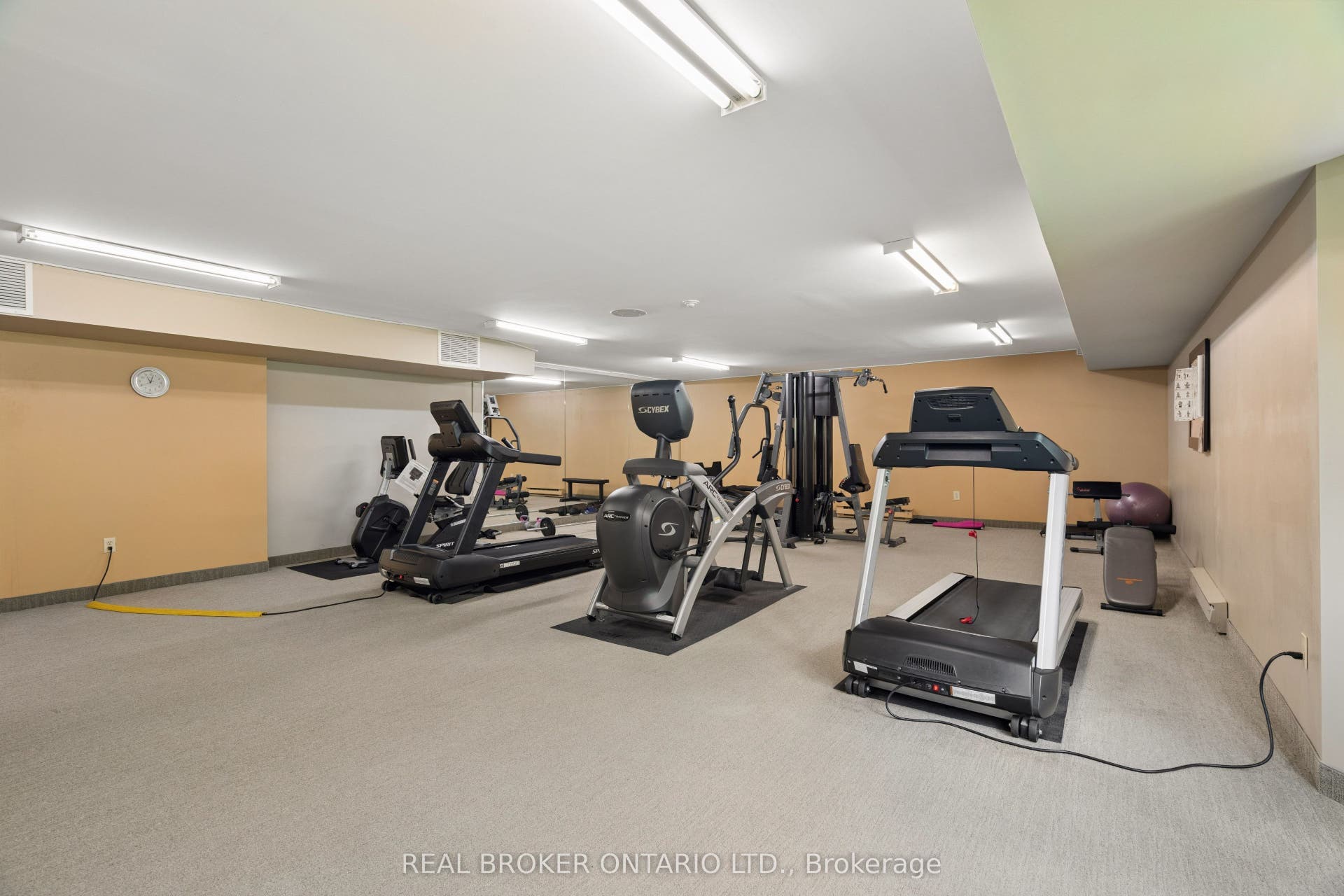 35 Green Valley Drive, #508, Kitchener, Waterloo ON N2P 2A5 35 Green Valley Drive, #508, Kitchener, Waterloo ON N2P 2A5