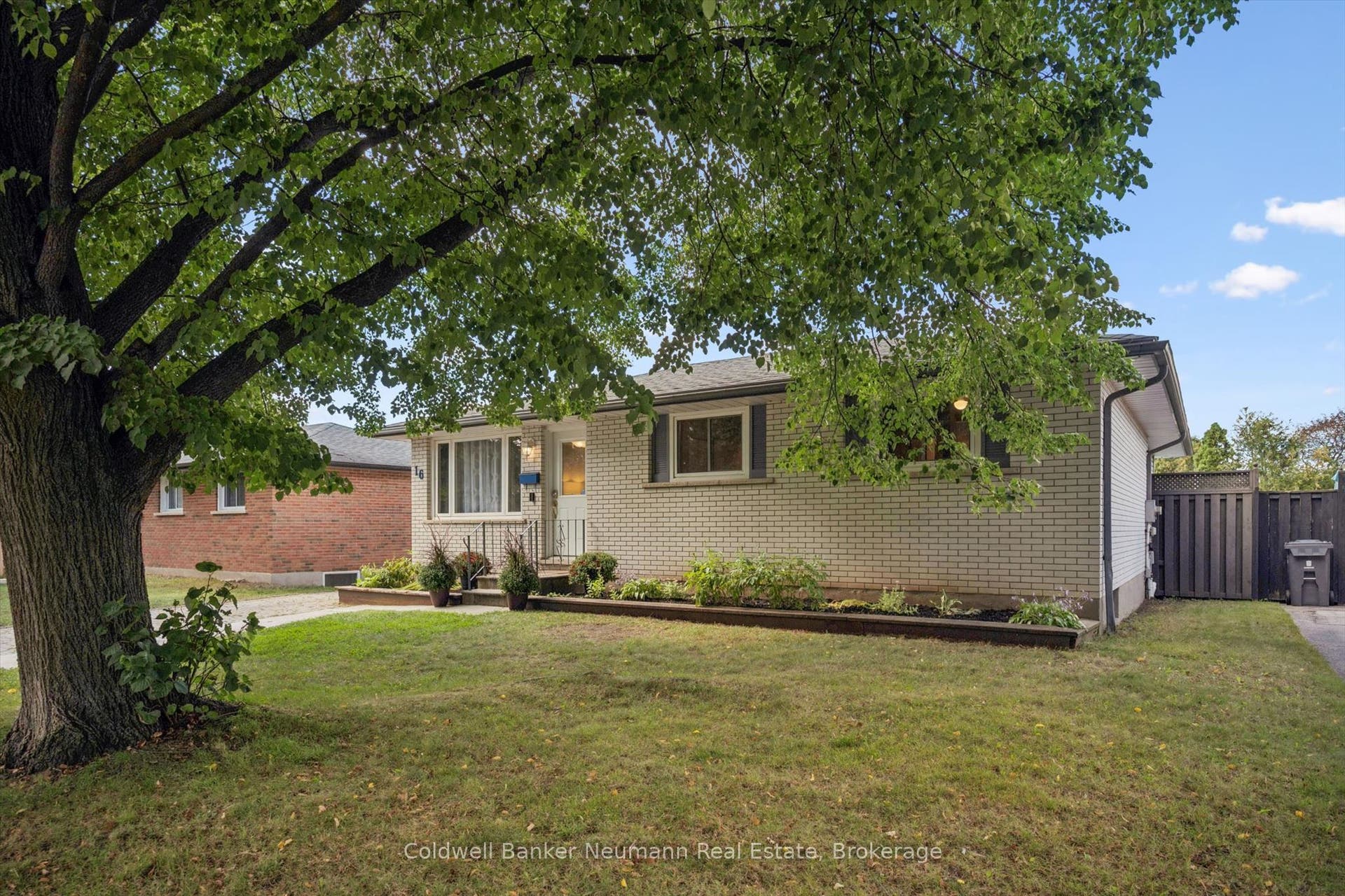 16 Argyle Drive, Guelph, Wellington ON N1G 2P2