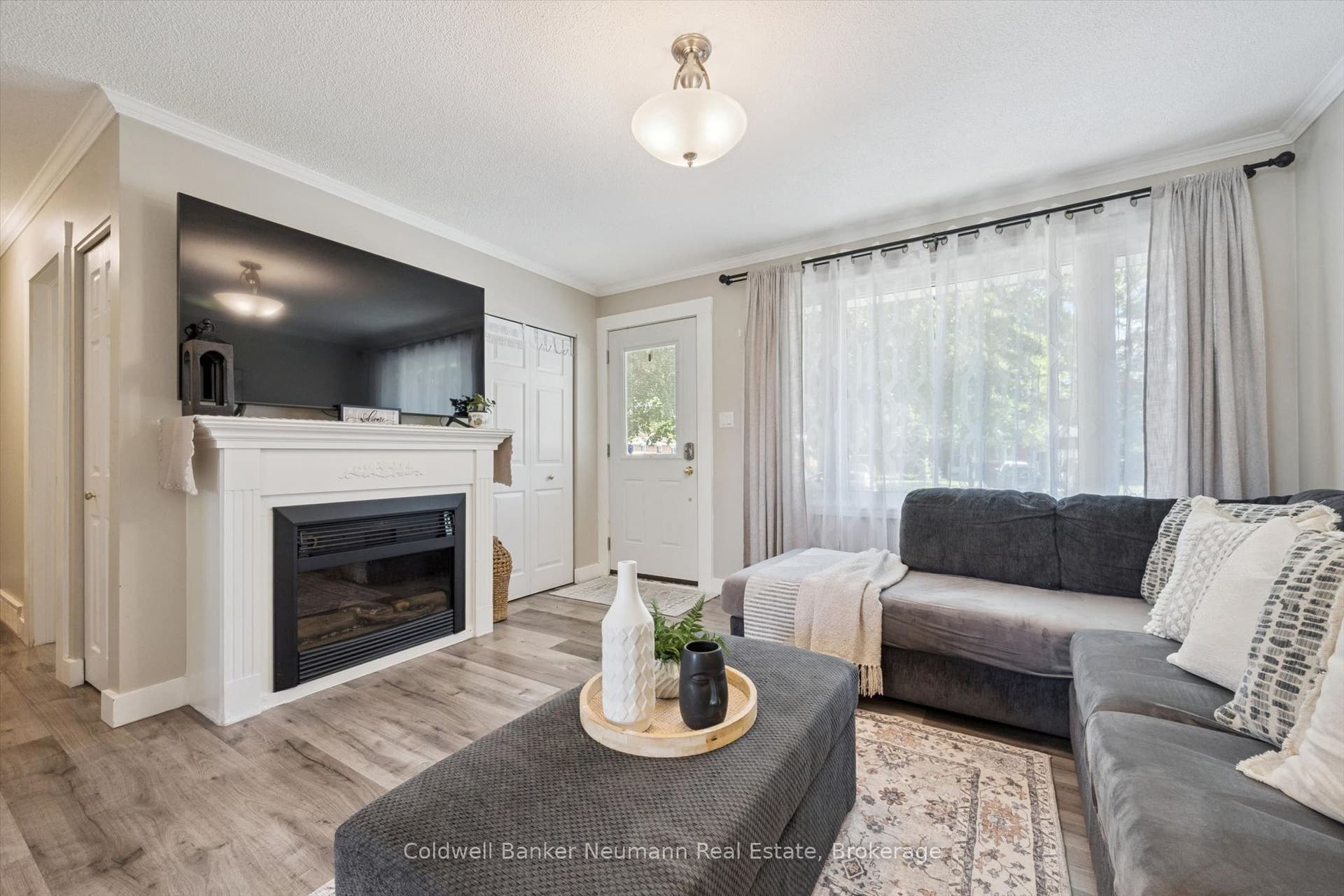 16 Argyle Drive, Guelph, Wellington ON N1G 2P2