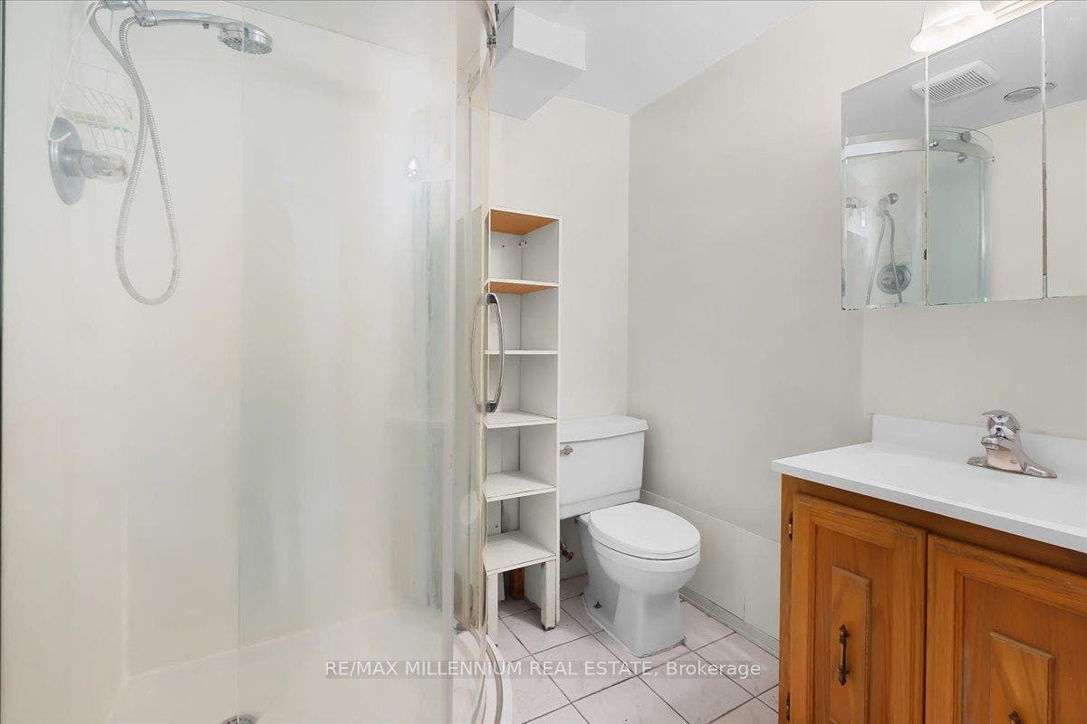 37 Radford Street, Hamilton, Hamilton ON L8S 3E5