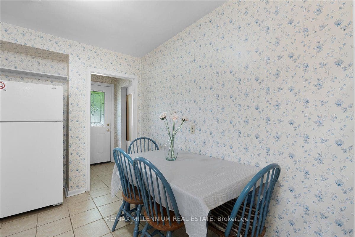 37 Radford Street, Hamilton, Hamilton ON L8S 3E5