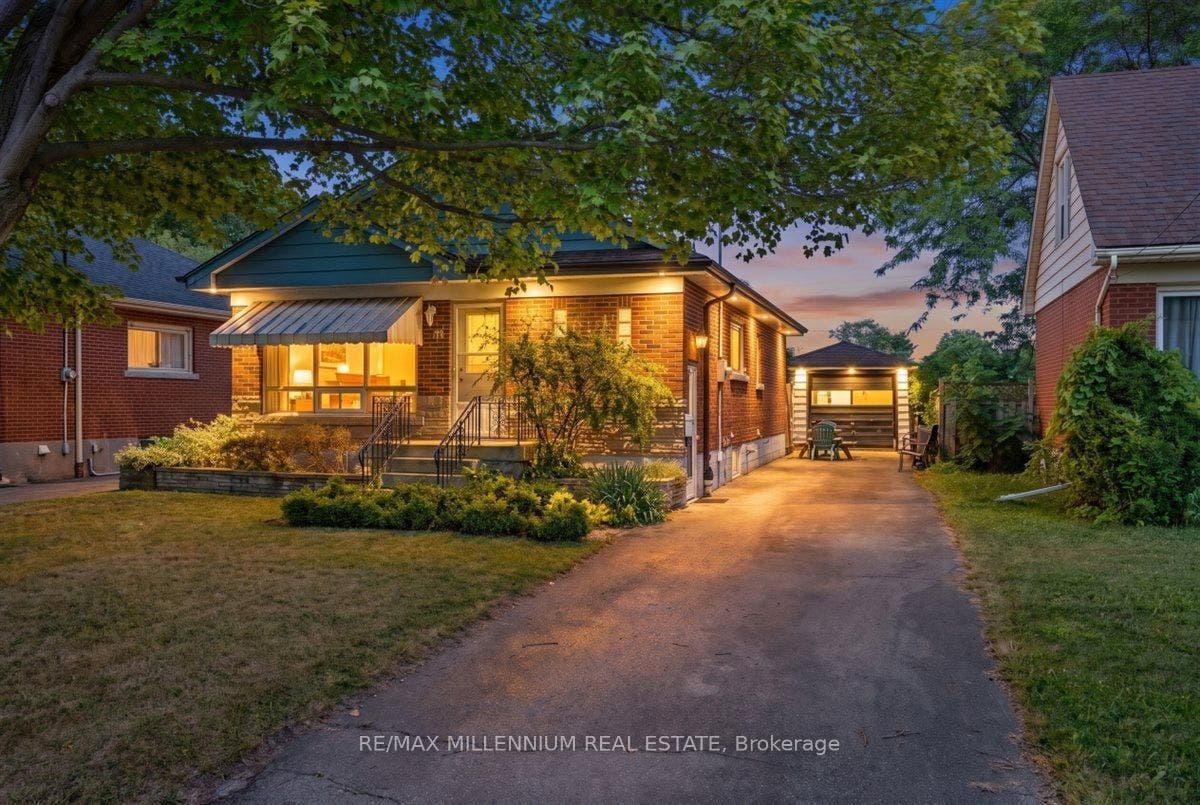 37 Radford Street, Hamilton, Hamilton ON L8S 3E5