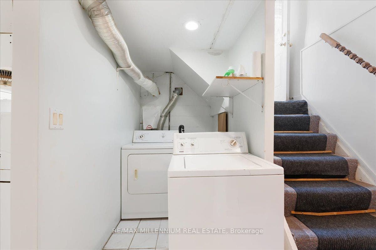 37 Radford Street, Hamilton, Hamilton ON L8S 3E5
