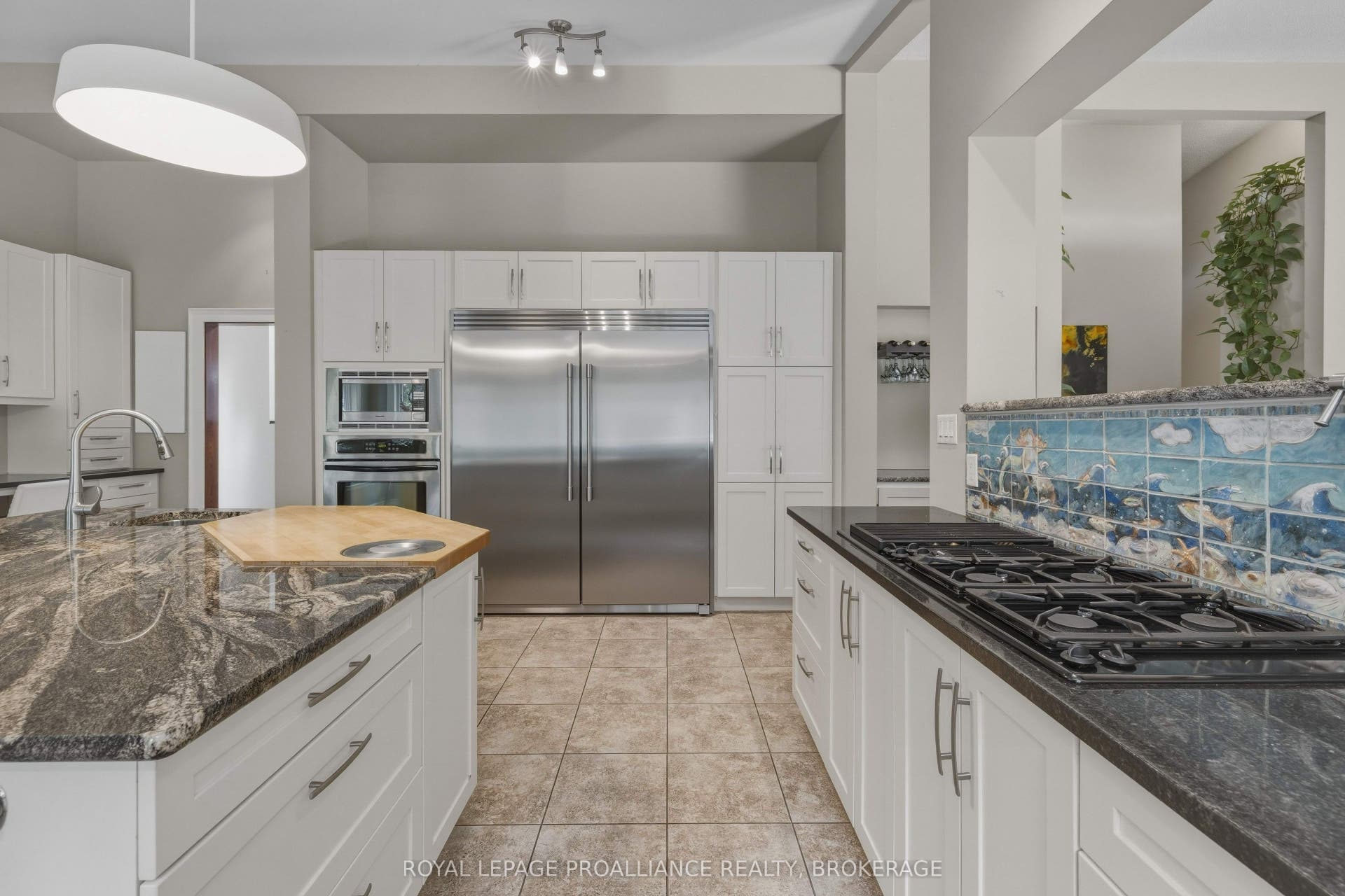 27 Riverside Drive, Kingston, Frontenac ON K7L 4V1