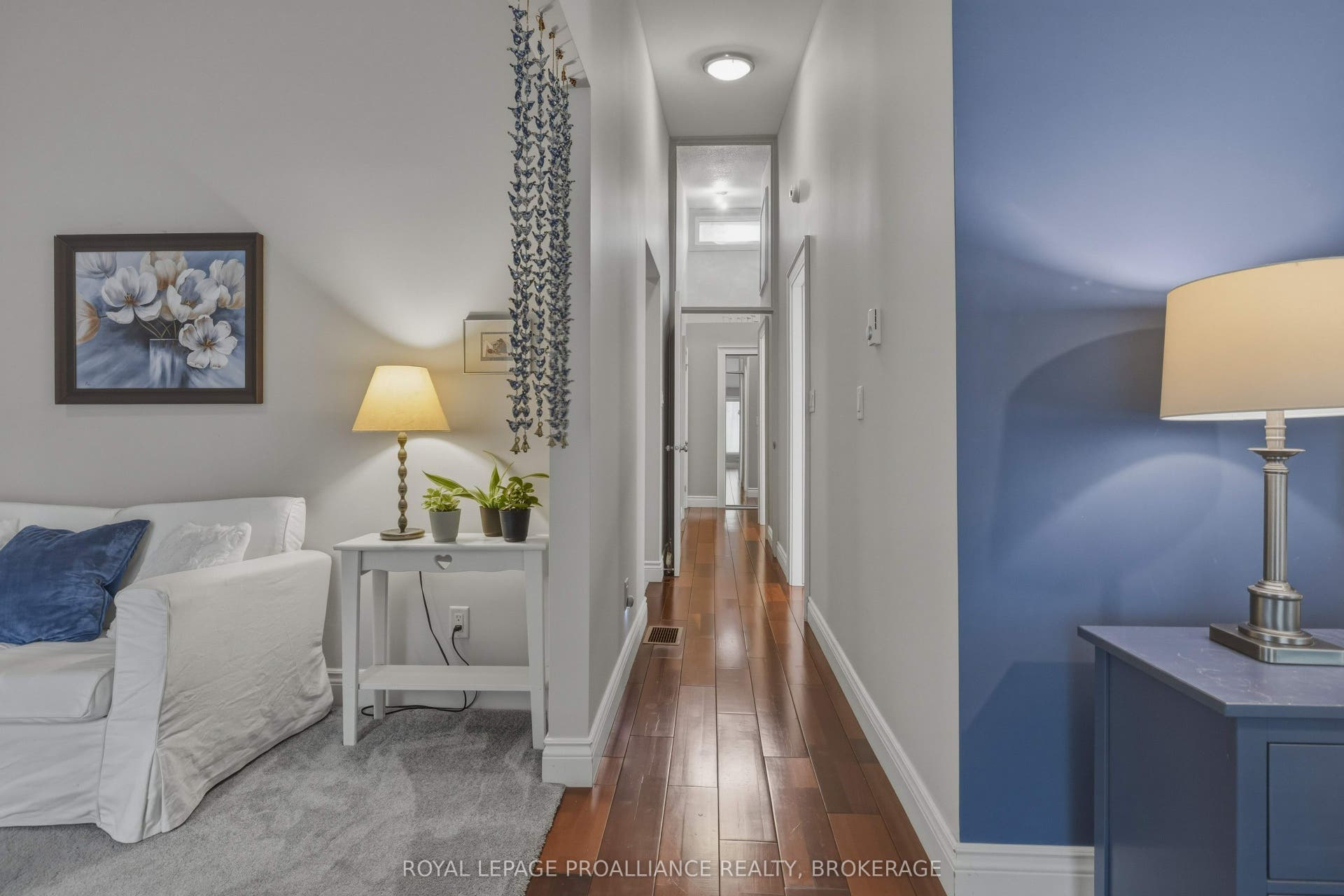 27 Riverside Drive, Kingston, Frontenac ON K7L 4V1