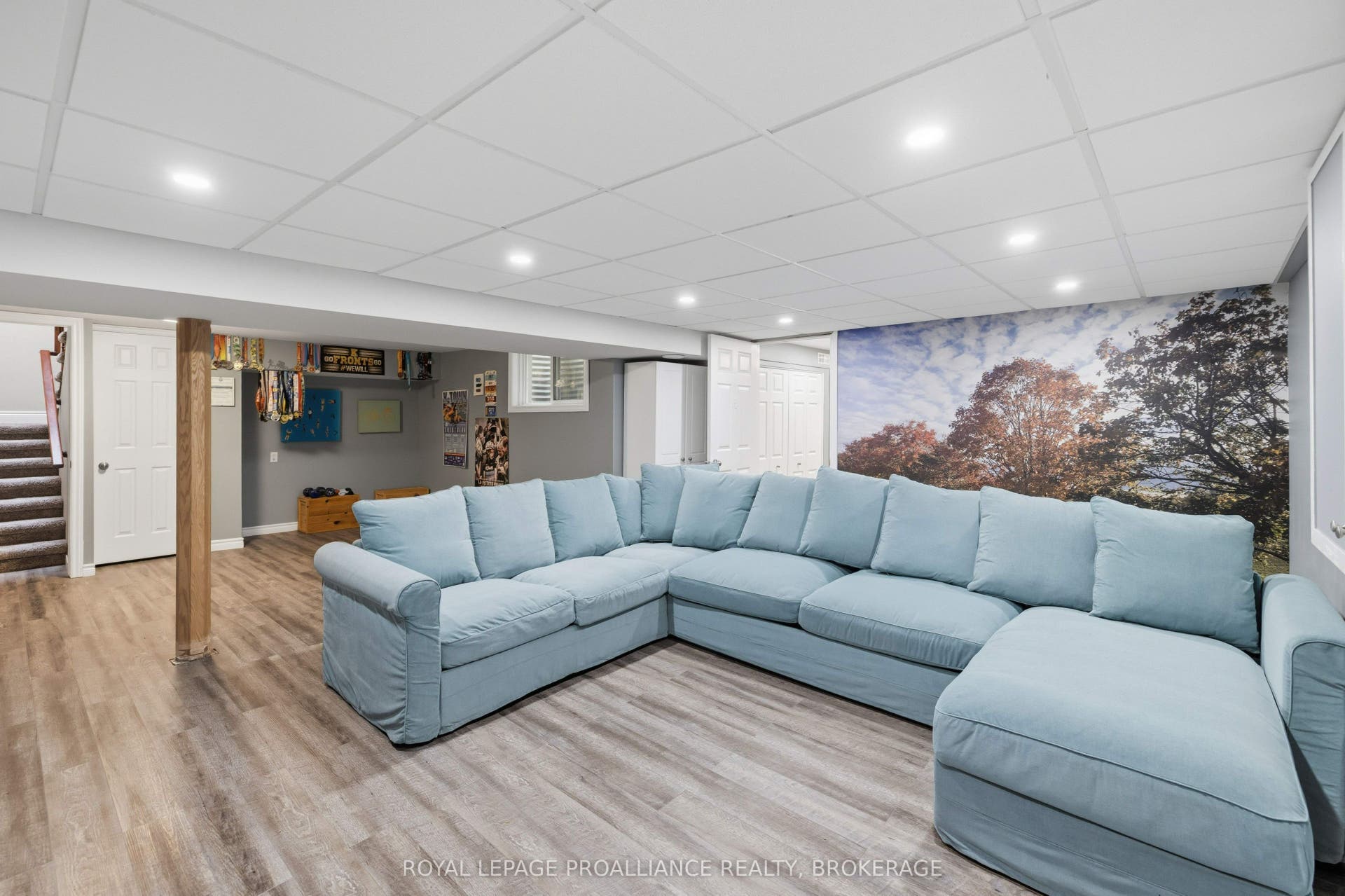 27 Riverside Drive, Kingston, Frontenac ON K7L 4V1