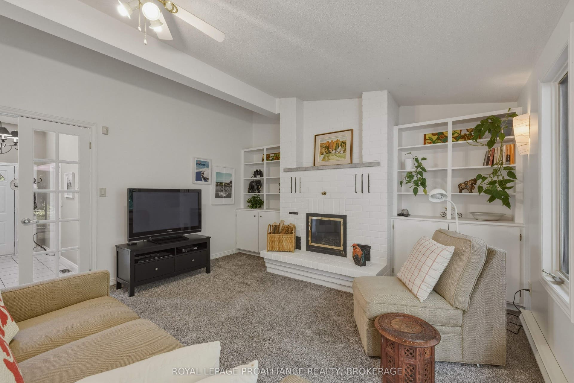 27 Riverside Drive, Kingston, Frontenac ON K7L 4V1