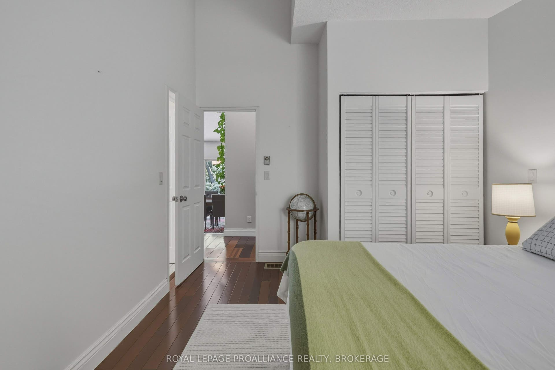 27 Riverside Drive, Kingston, Frontenac ON K7L 4V1