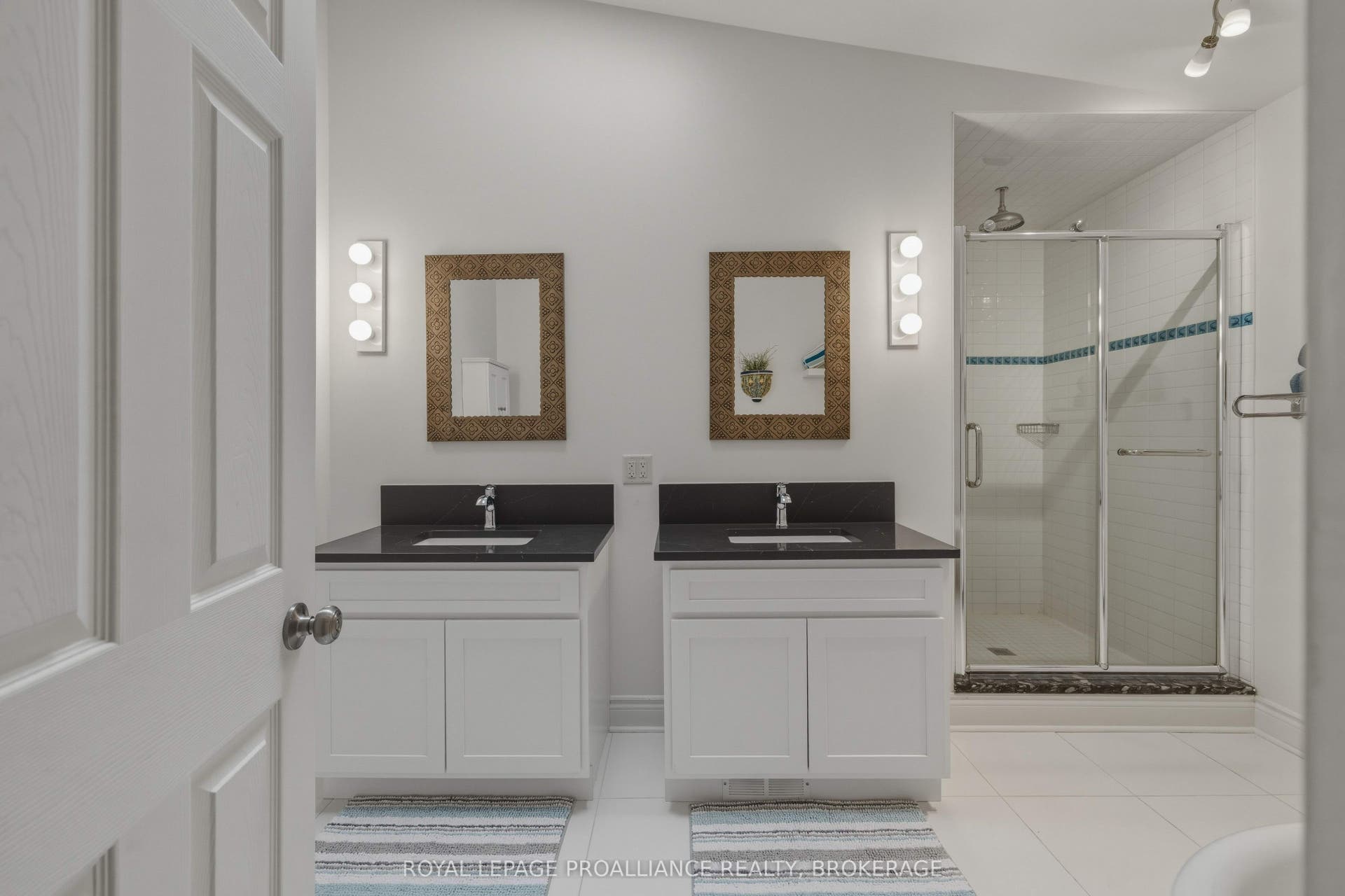 27 Riverside Drive, Kingston, Frontenac ON K7L 4V1