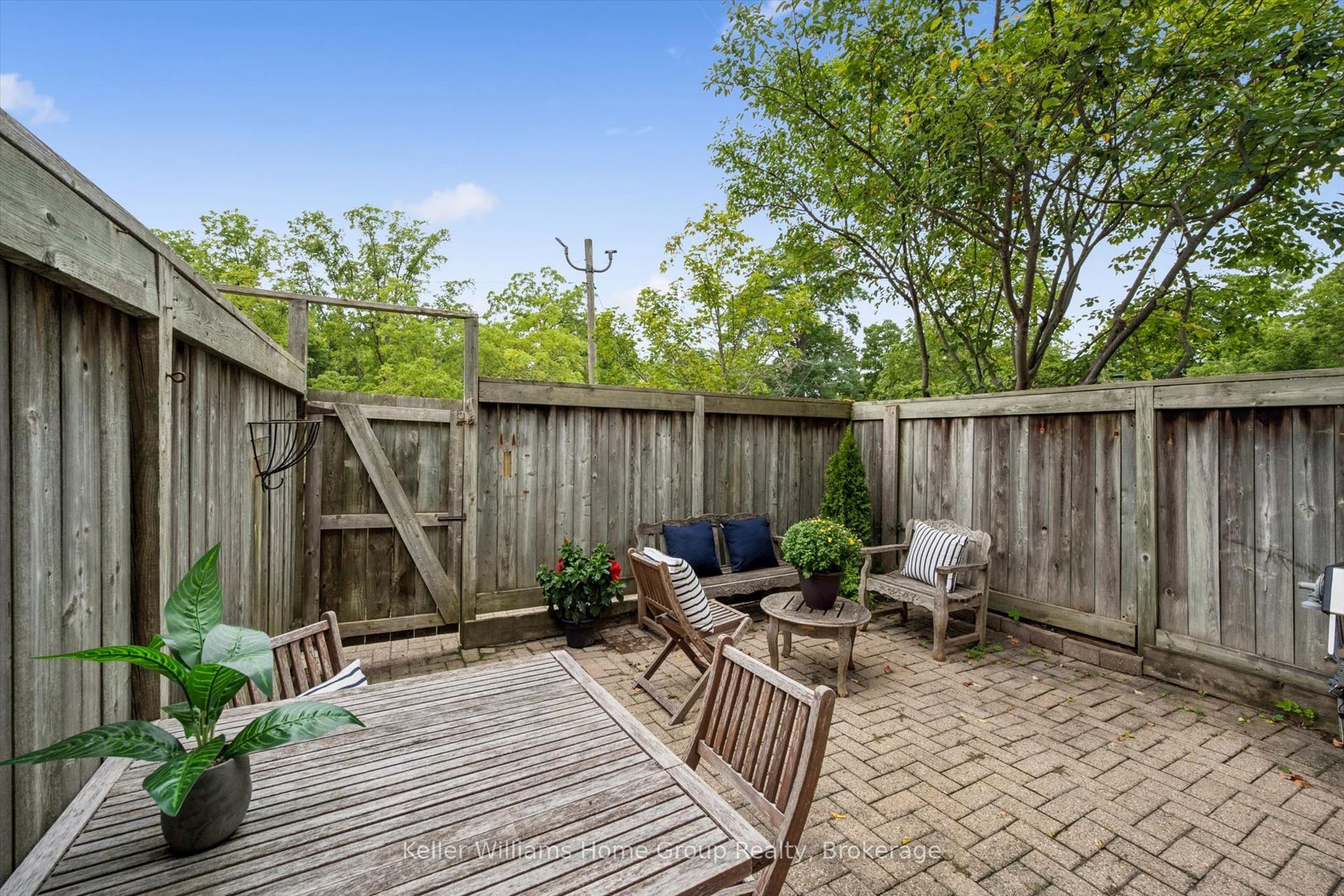 196 Arthur Street N, #6, Guelph, Wellington ON N1E 4V8 196 Arthur Street N, #6, Guelph, Wellington ON N1E 4V8