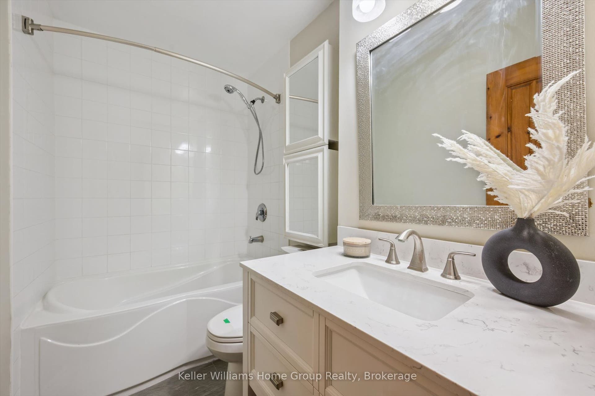 196 Arthur Street N, #6, Guelph, Wellington ON N1E 4V8 196 Arthur Street N, #6, Guelph, Wellington ON N1E 4V8