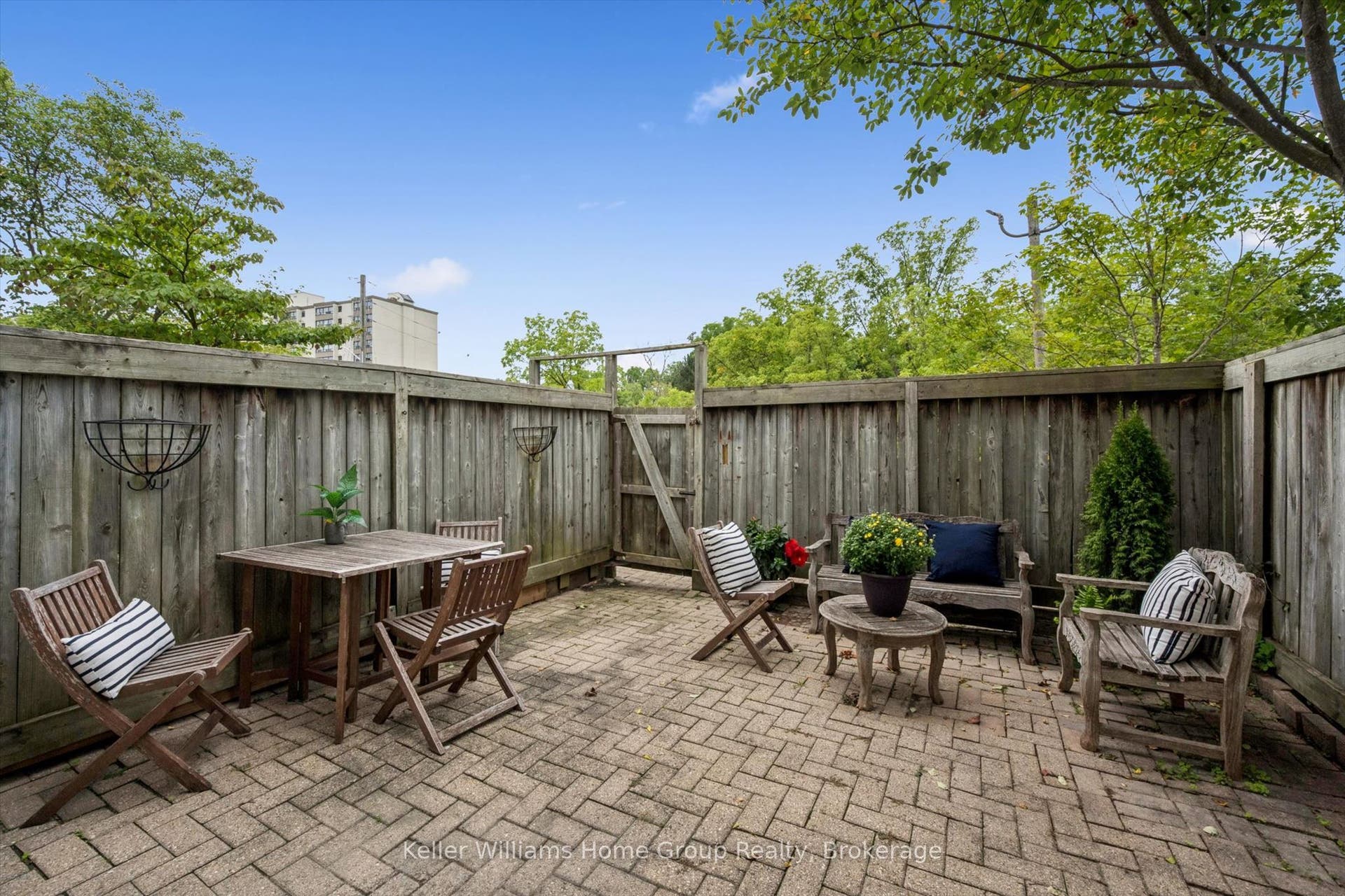 196 Arthur Street N, #6, Guelph, Wellington ON N1E 4V8 196 Arthur Street N, #6, Guelph, Wellington ON N1E 4V8