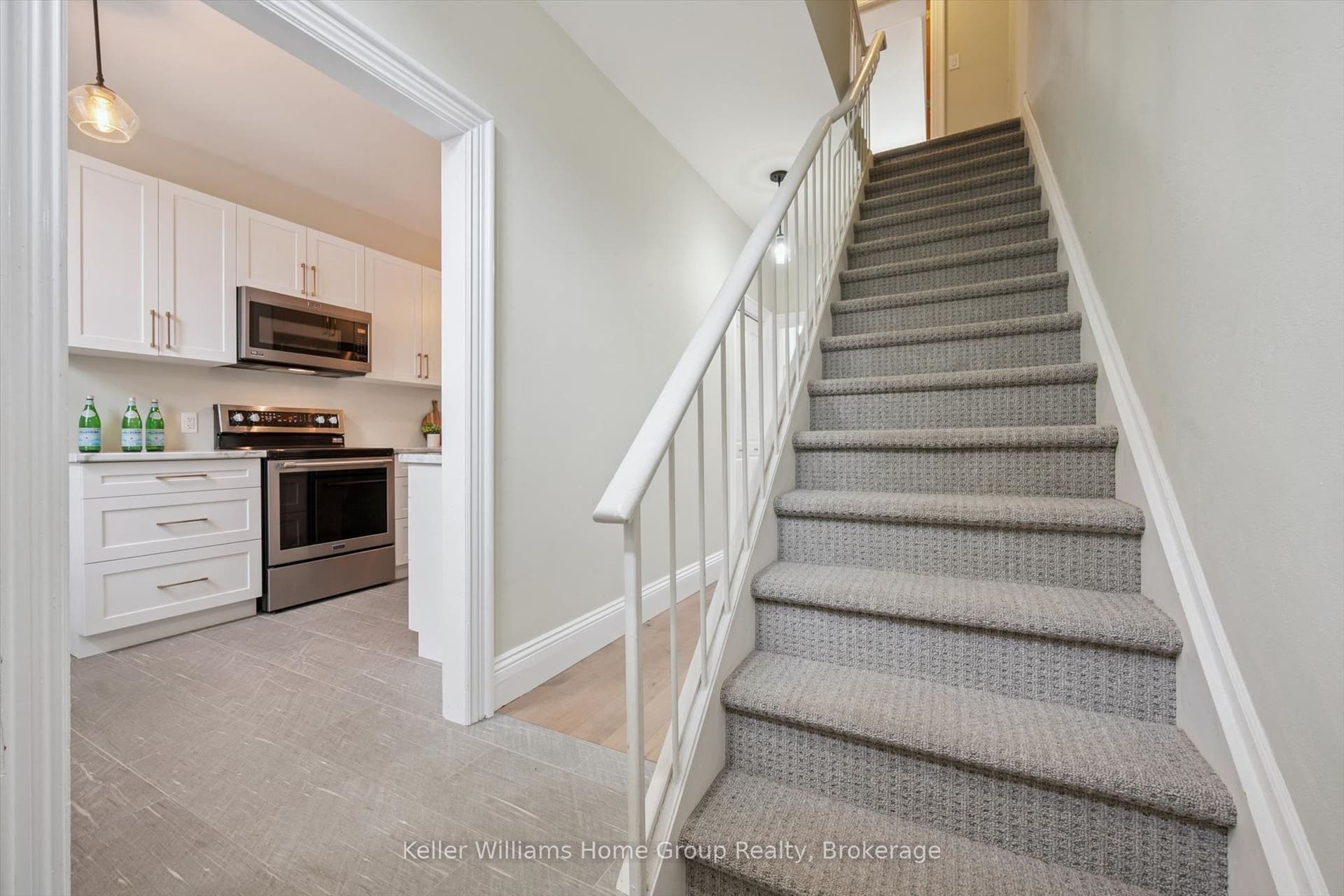 196 Arthur Street N, #6, Guelph, Wellington ON N1E 4V8 196 Arthur Street N, #6, Guelph, Wellington ON N1E 4V8