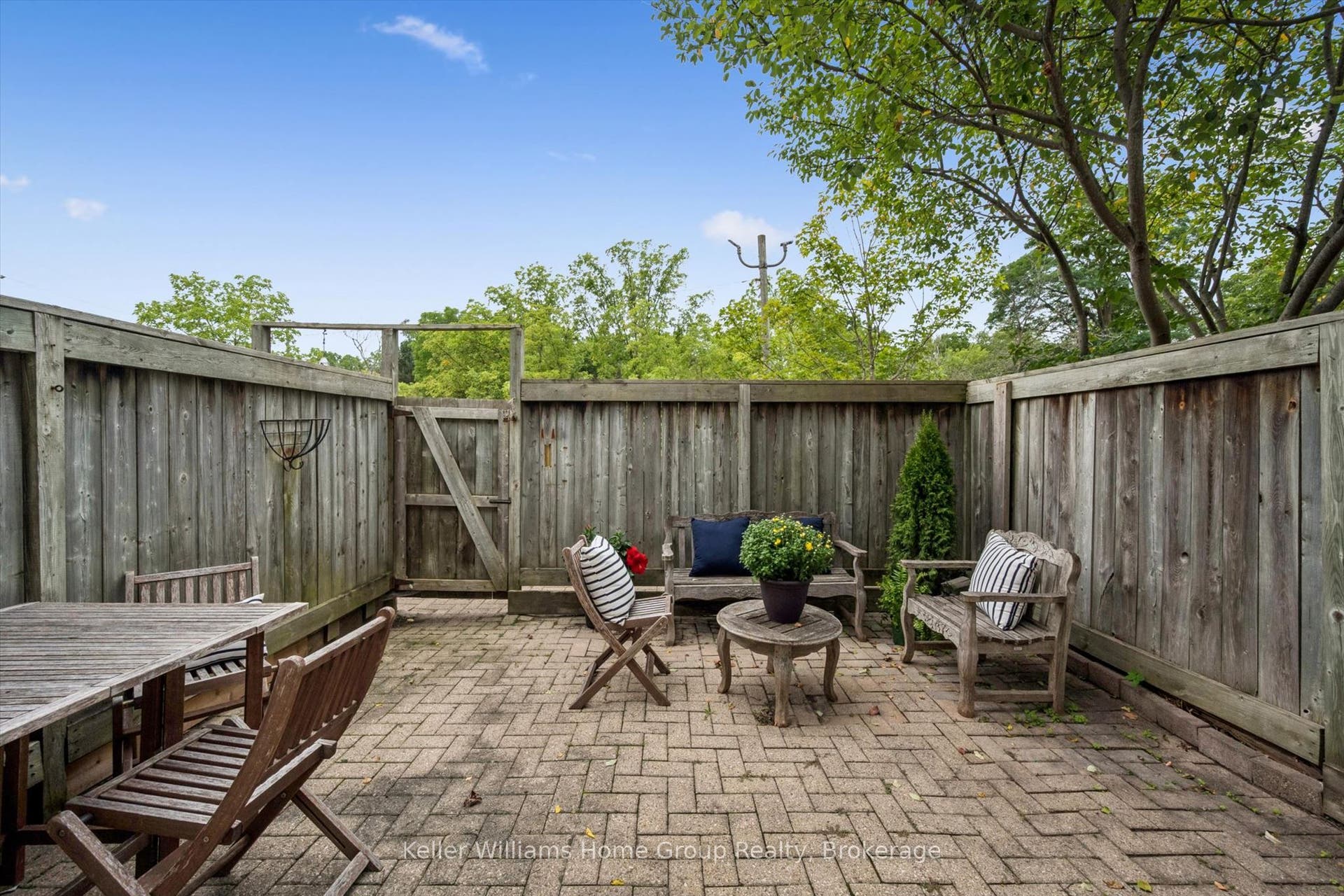 196 Arthur Street N, #6, Guelph, Wellington ON N1E 4V8 196 Arthur Street N, #6, Guelph, Wellington ON N1E 4V8
