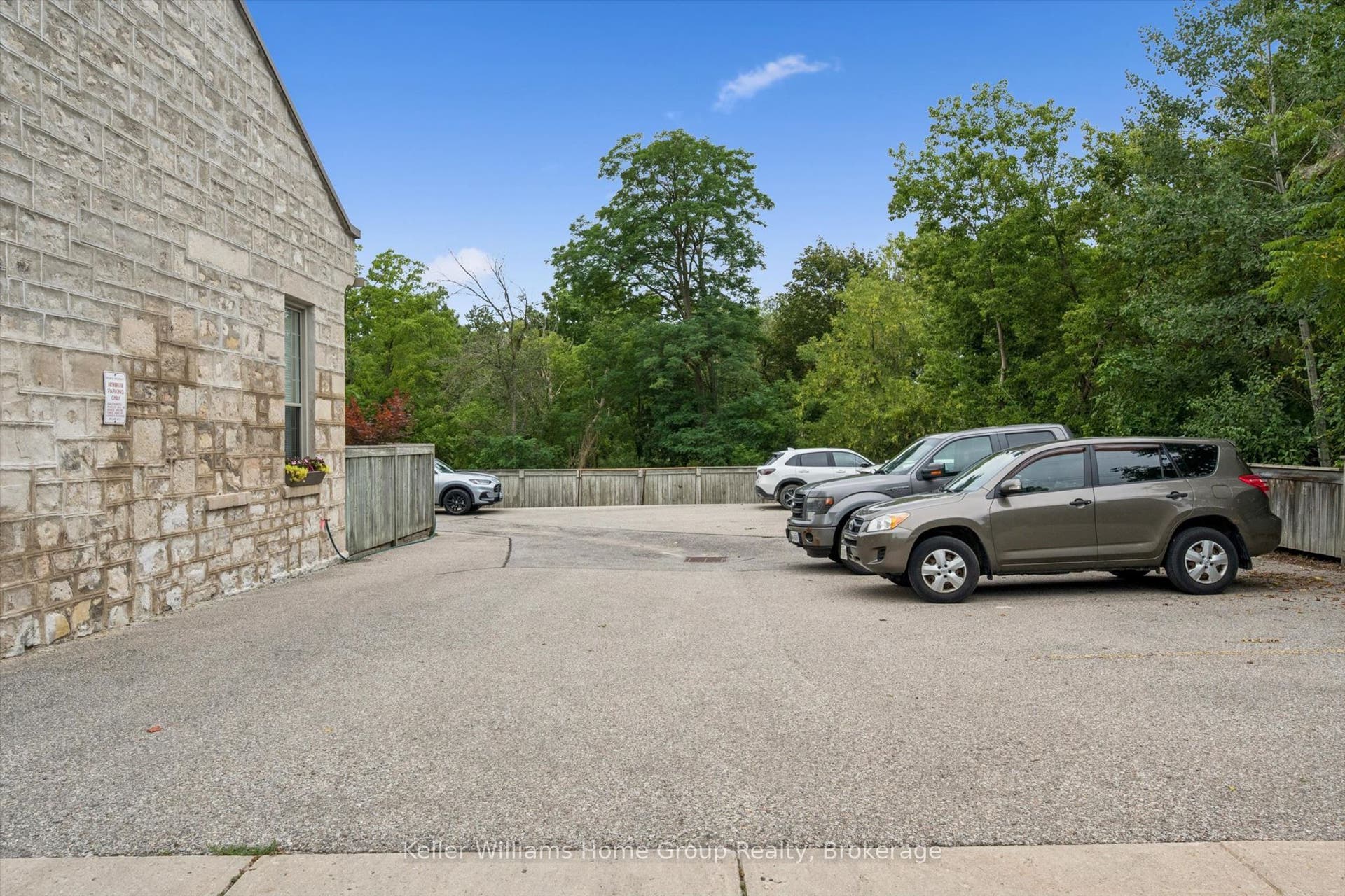 196 Arthur Street N, #6, Guelph, Wellington ON N1E 4V8 196 Arthur Street N, #6, Guelph, Wellington ON N1E 4V8