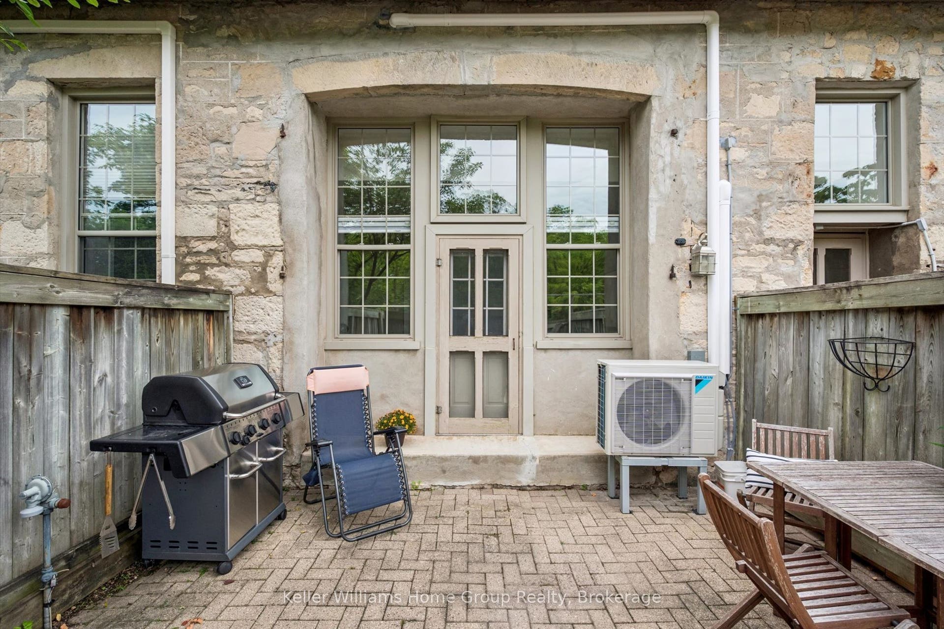 196 Arthur Street N, #6, Guelph, Wellington ON N1E 4V8 196 Arthur Street N, #6, Guelph, Wellington ON N1E 4V8