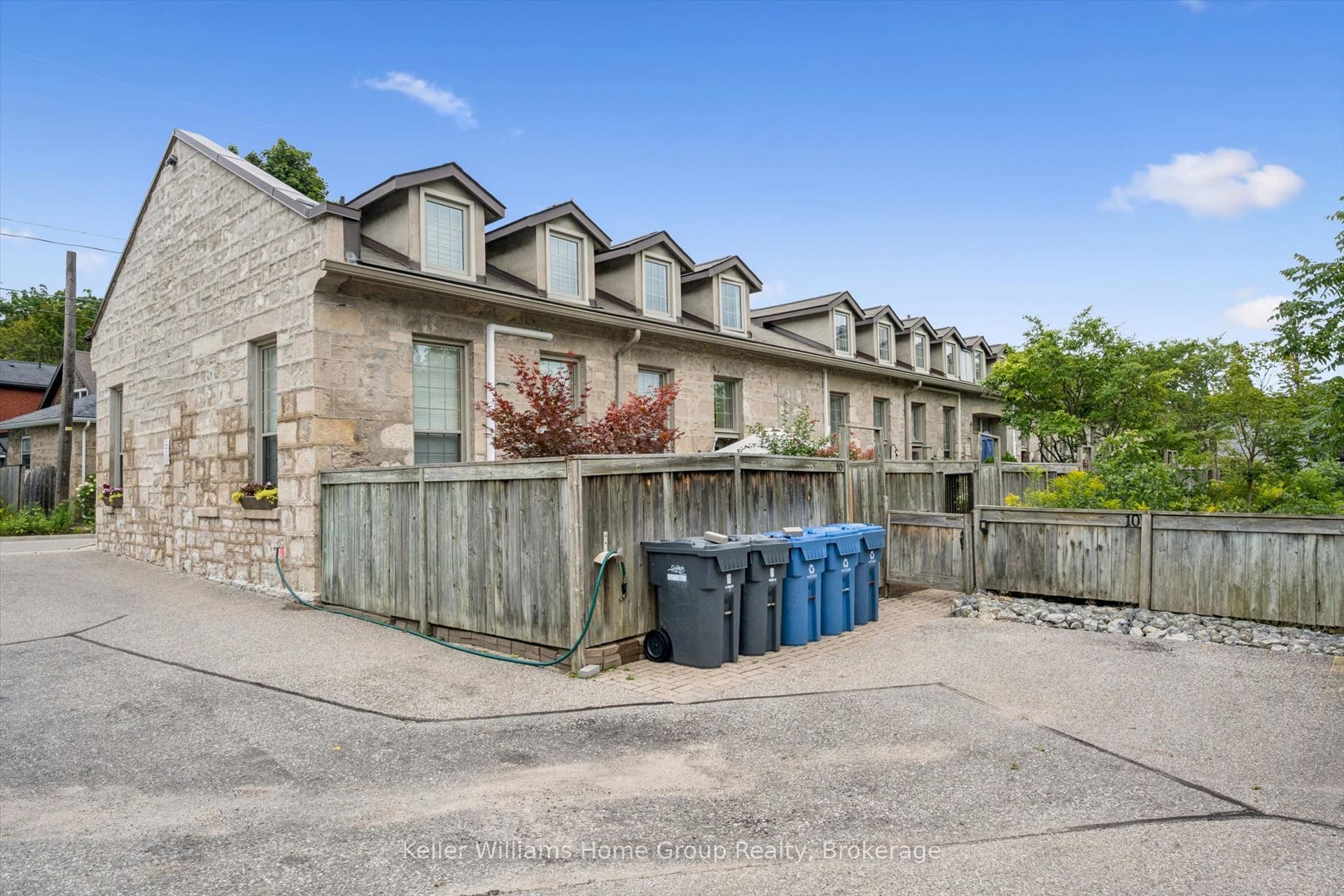 196 Arthur Street N, #6, Guelph, Wellington ON N1E 4V8 196 Arthur Street N, #6, Guelph, Wellington ON N1E 4V8