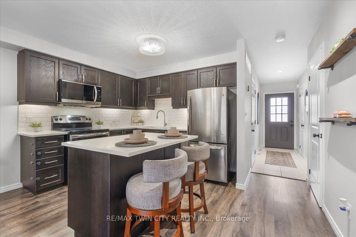 72 Meadowridge Street, Kitchener, Kitchener, Waterloo ON N2P 0E2 72 Meadowridge Street, Kitchener, Kitchener, Waterloo ON N2P 0E2