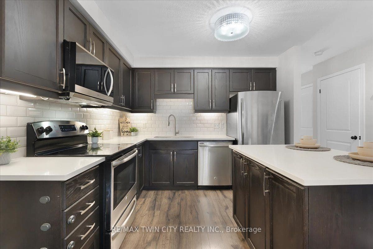 72 Meadowridge Street, Kitchener, Kitchener, Waterloo ON N2P 0E2 72 Meadowridge Street, Kitchener, Kitchener, Waterloo ON N2P 0E2