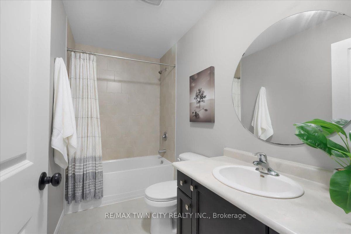 72 Meadowridge Street, Kitchener, Kitchener, Waterloo ON N2P 0E2 72 Meadowridge Street, Kitchener, Kitchener, Waterloo ON N2P 0E2