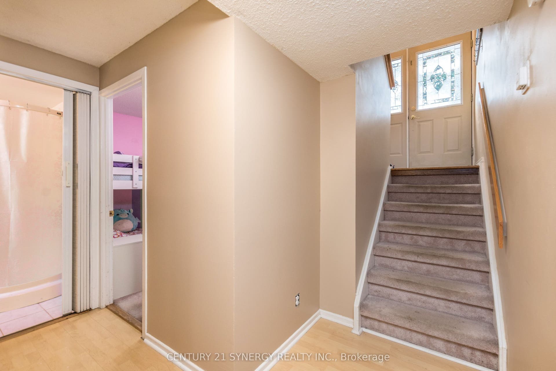 68 Sheldrake Drive, Kanata, Ottawa ON K2L 1S8 68 Sheldrake Drive, Kanata, Ottawa ON K2L 1S8