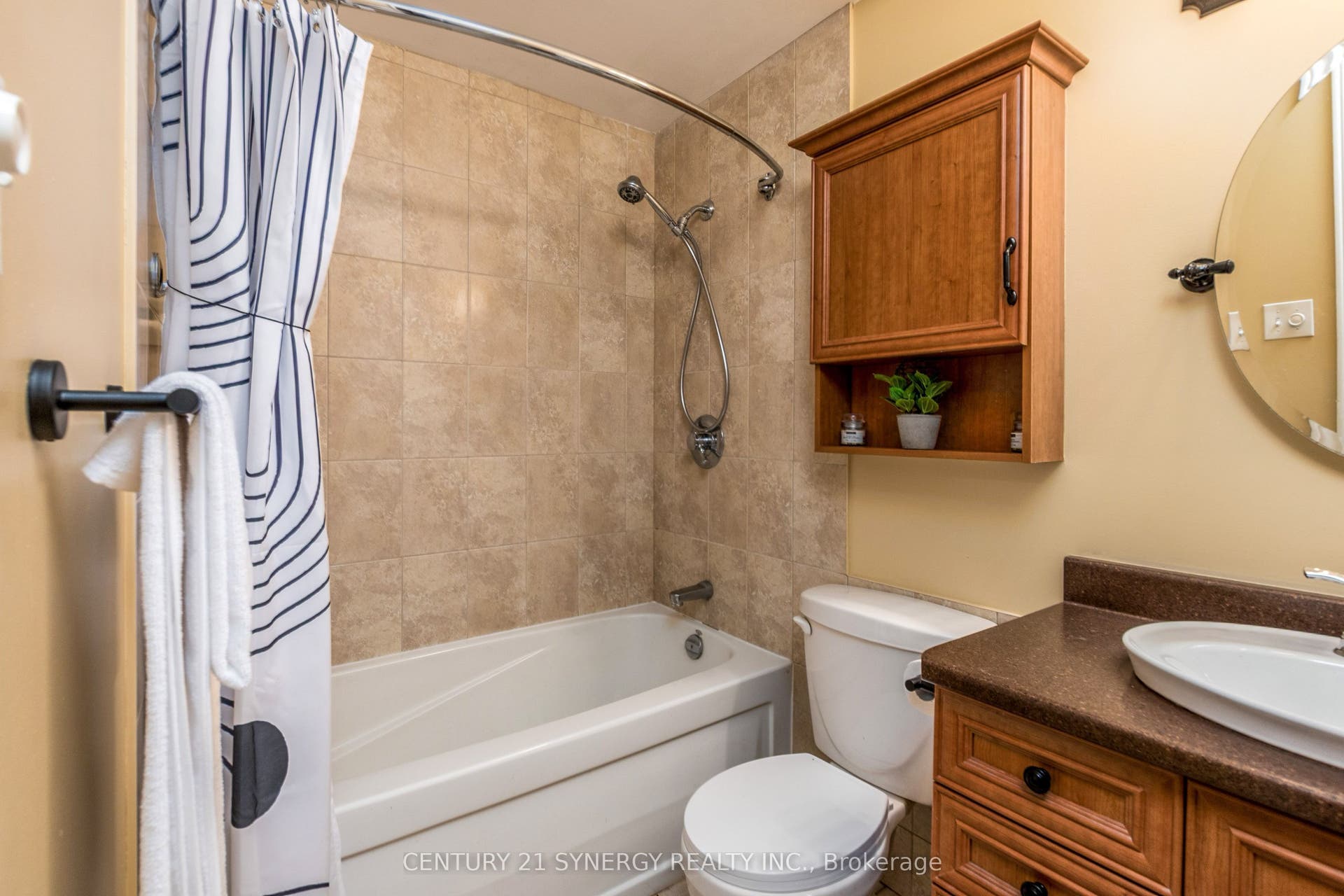 68 Sheldrake Drive, Kanata, Ottawa ON K2L 1S8 68 Sheldrake Drive, Kanata, Ottawa ON K2L 1S8