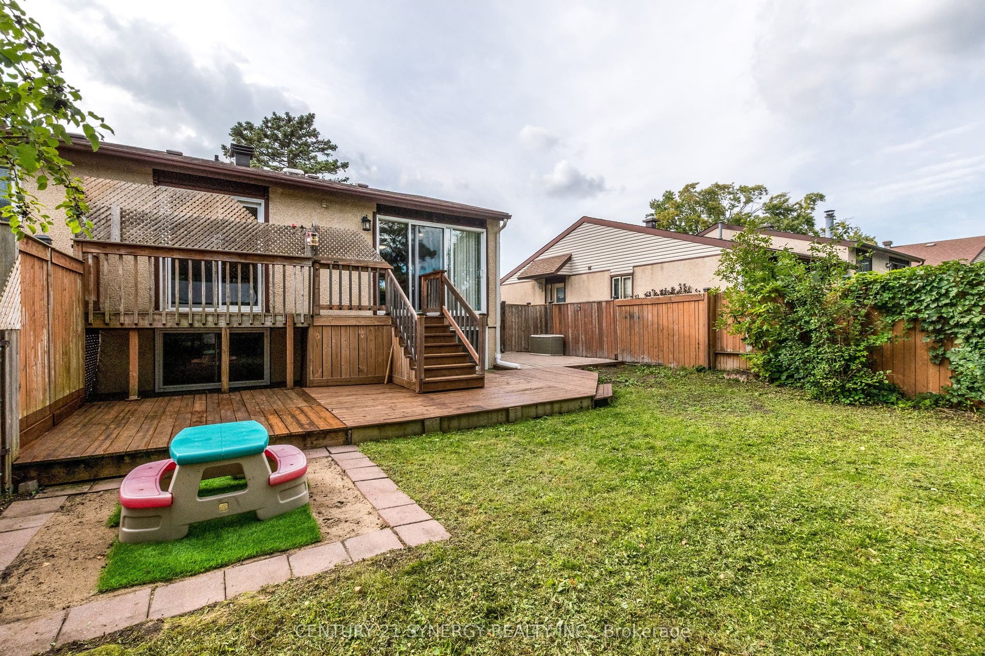 68 Sheldrake Drive, Kanata, Ottawa ON K2L 1S8 68 Sheldrake Drive, Kanata, Ottawa ON K2L 1S8
