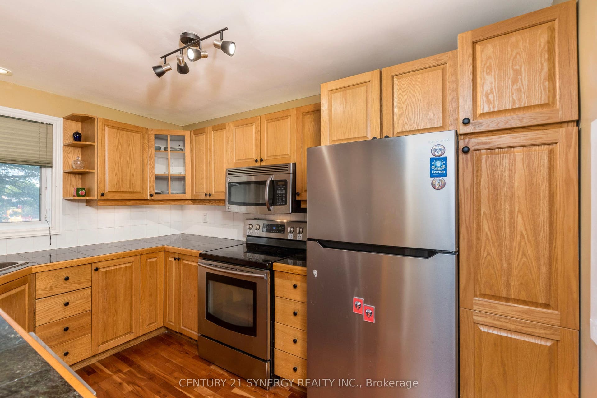 68 Sheldrake Drive, Kanata, Ottawa ON K2L 1S8 68 Sheldrake Drive, Kanata, Ottawa ON K2L 1S8