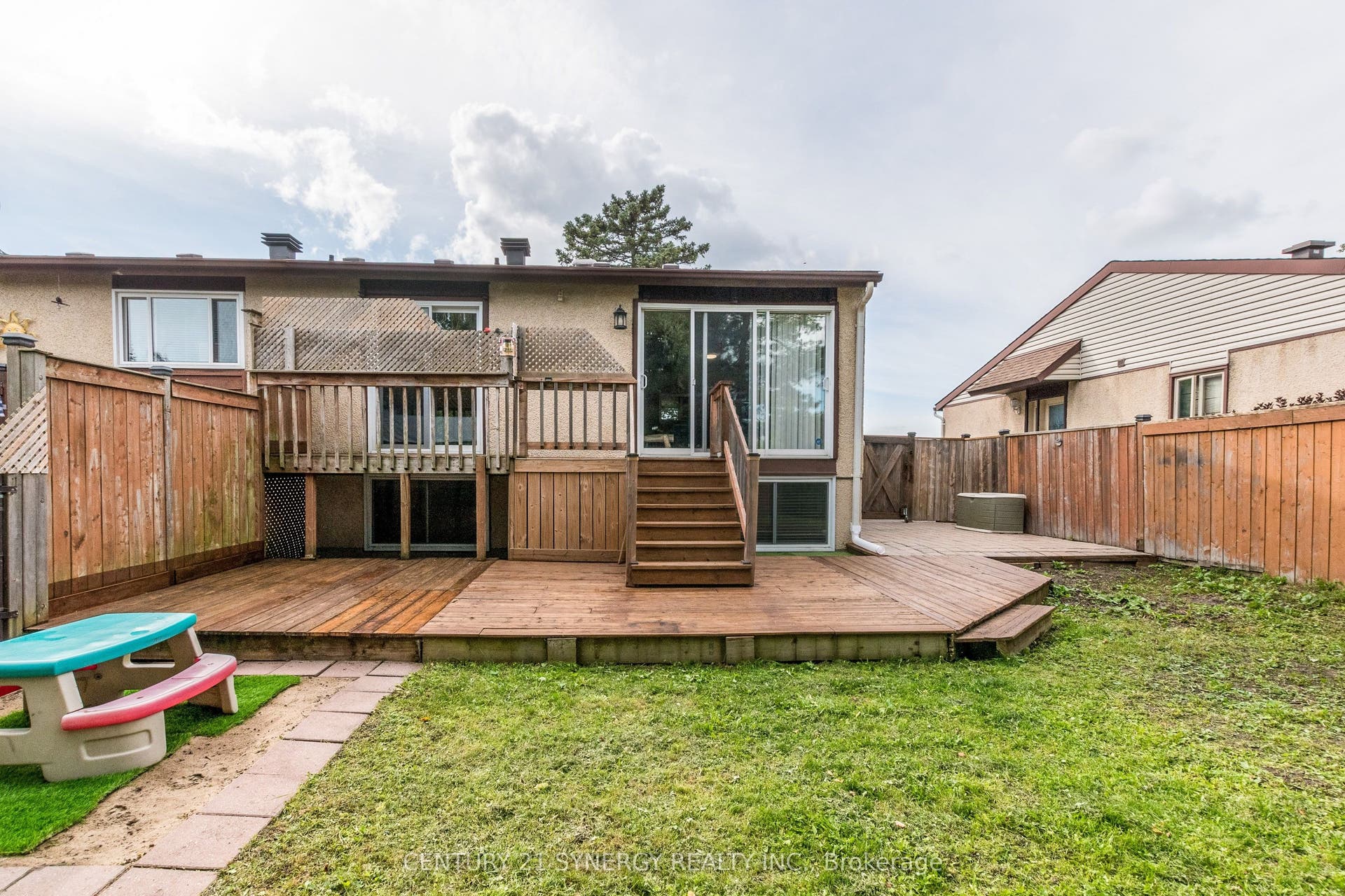 68 Sheldrake Drive, Kanata, Ottawa ON K2L 1S8 68 Sheldrake Drive, Kanata, Ottawa ON K2L 1S8