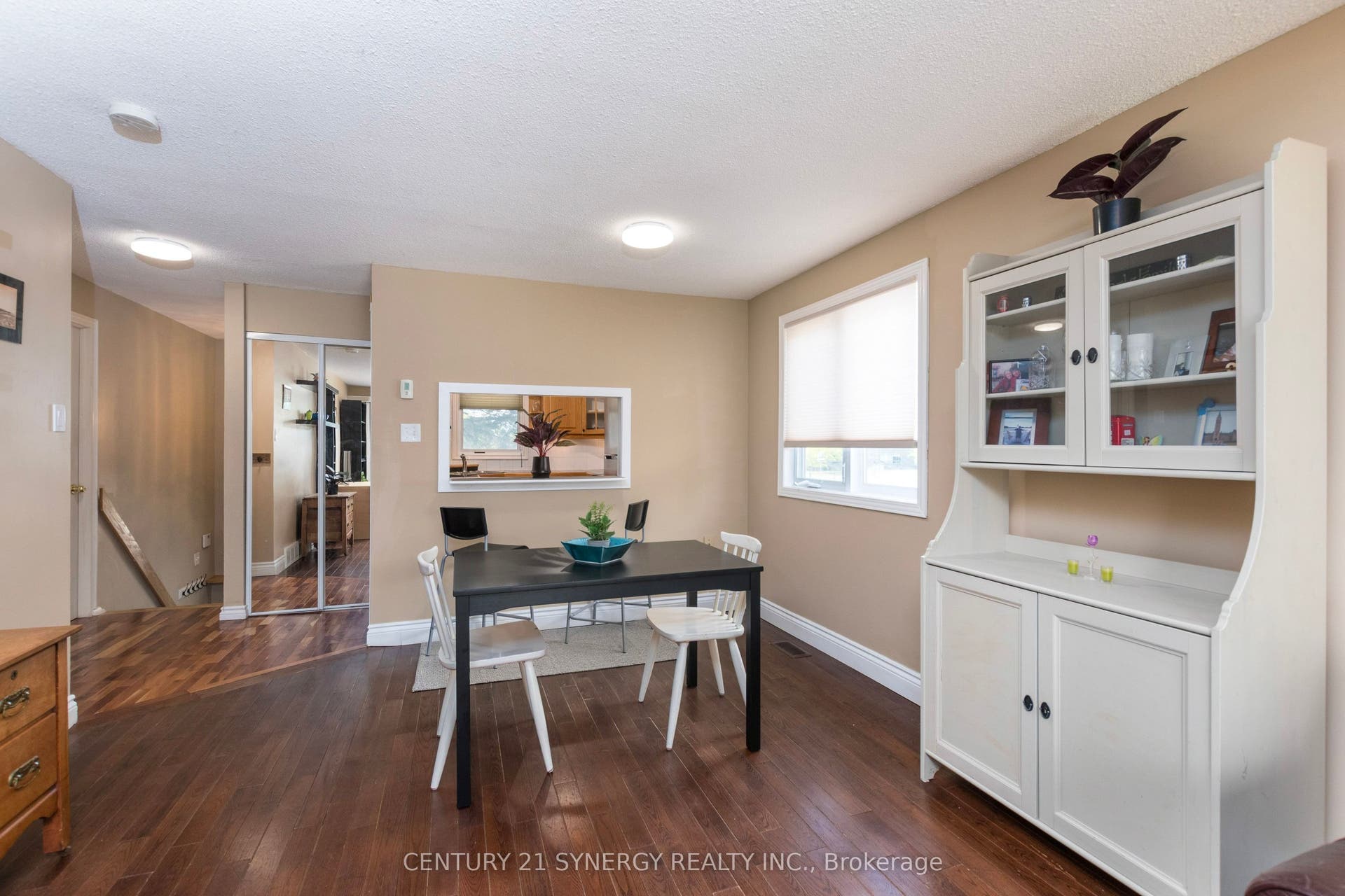 68 Sheldrake Drive, Kanata, Ottawa ON K2L 1S8 68 Sheldrake Drive, Kanata, Ottawa ON K2L 1S8