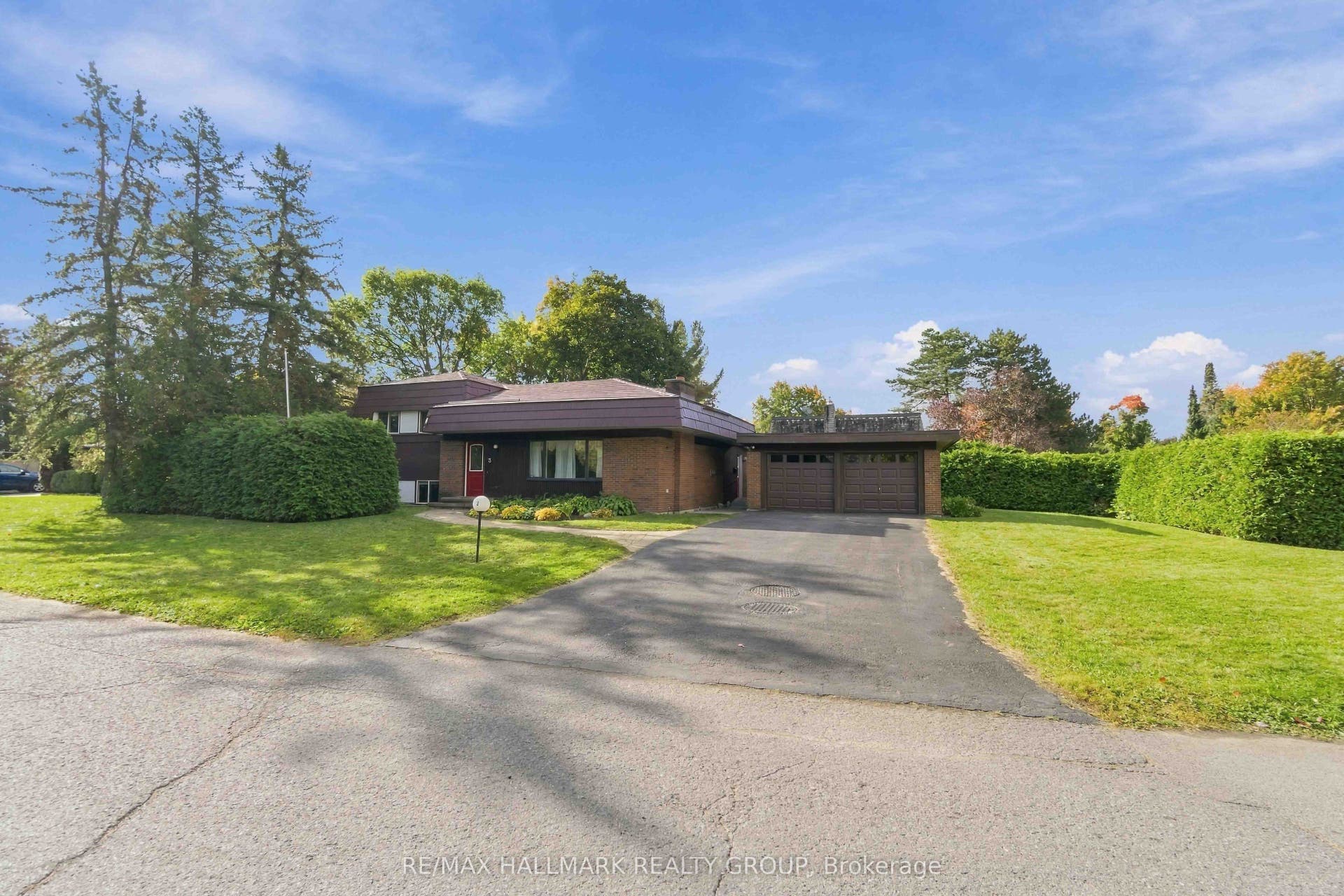 3 Sandwell Crescent, Kanata, Ottawa ON K2K 1V2 3 Sandwell Crescent, Kanata, Ottawa ON K2K 1V2