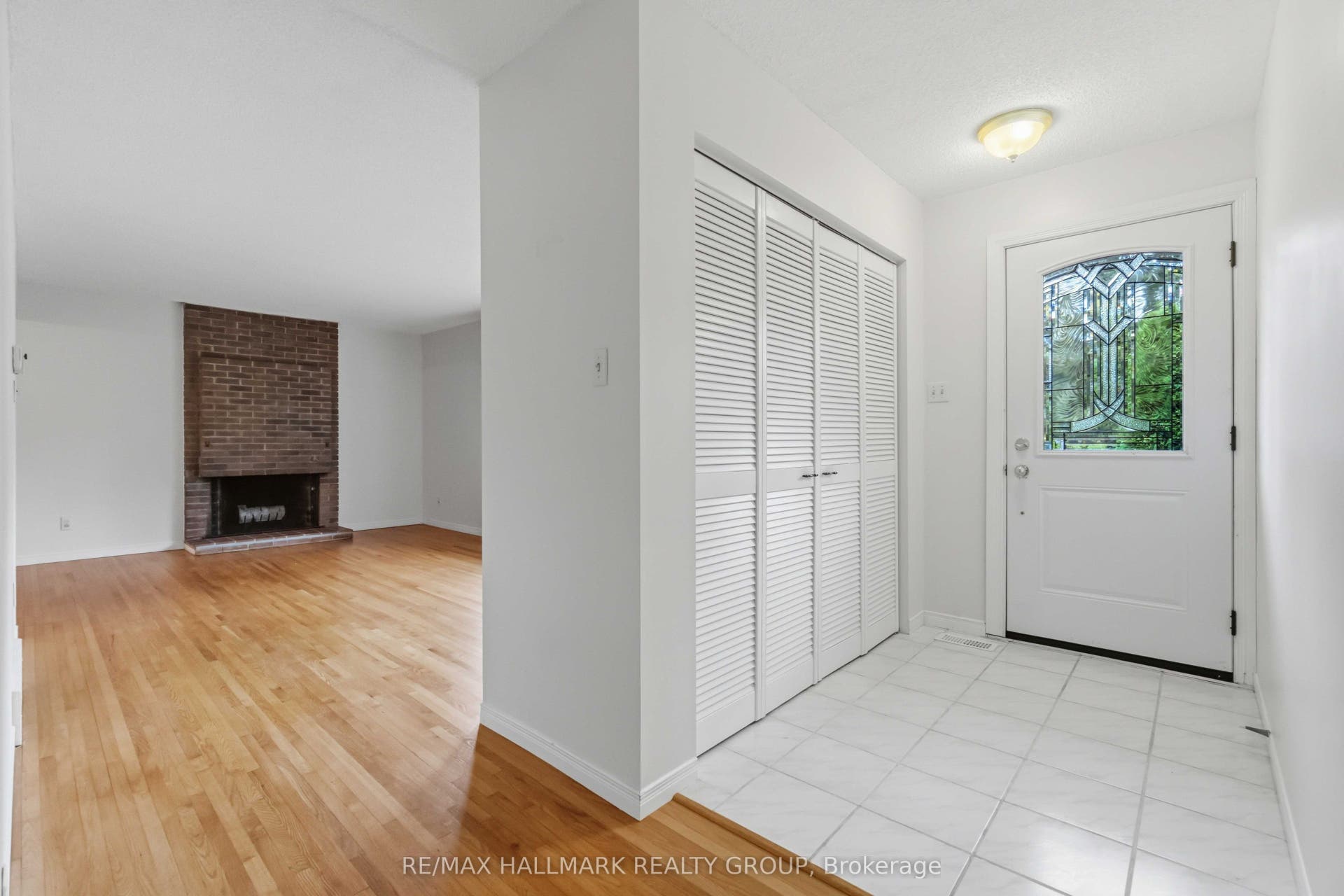 3 Sandwell Crescent, Kanata, Ottawa ON K2K 1V2 3 Sandwell Crescent, Kanata, Ottawa ON K2K 1V2