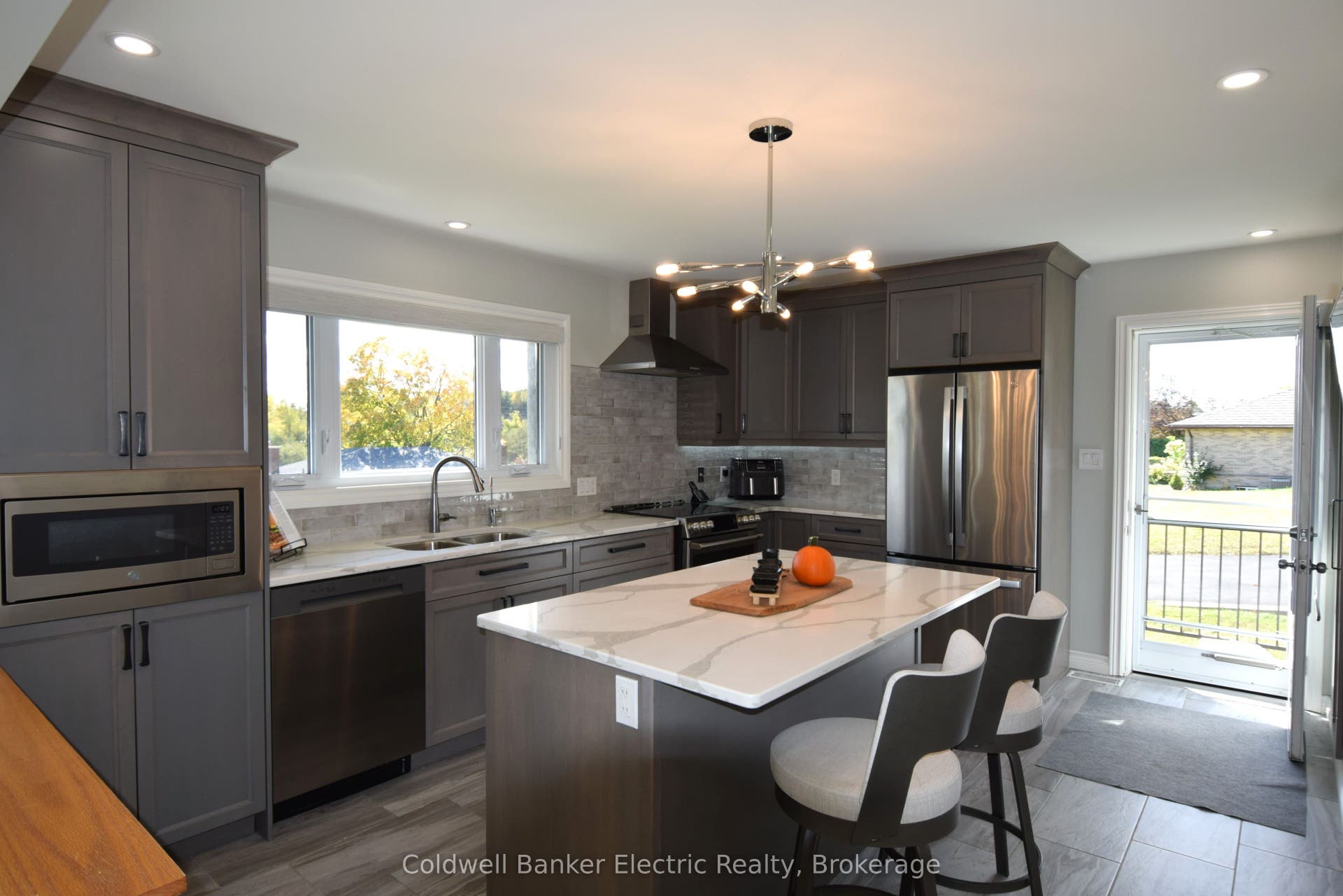 282 Gifford Drive, Douro-Dummer, Peterborough ON K9L 1A7