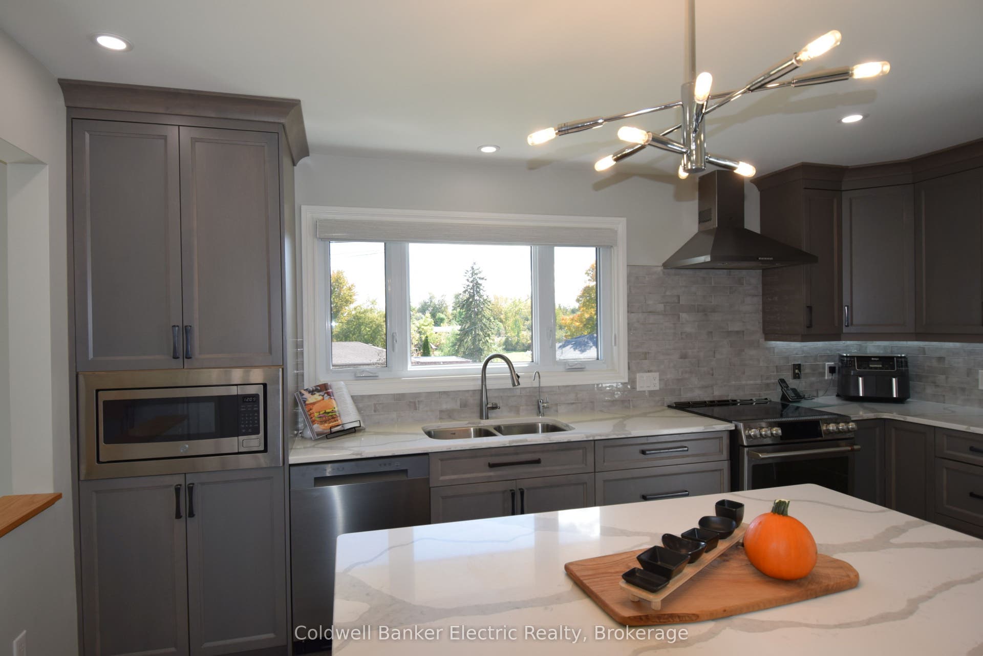 282 Gifford Drive, Douro-Dummer, Peterborough ON K9L 1A7