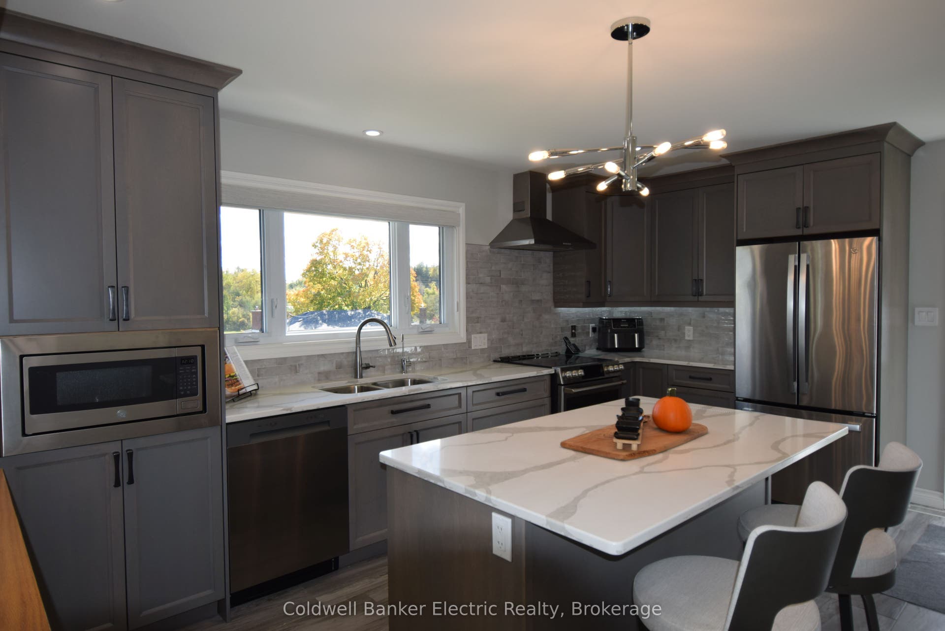 282 Gifford Drive, Douro-Dummer, Peterborough ON K9L 1A7