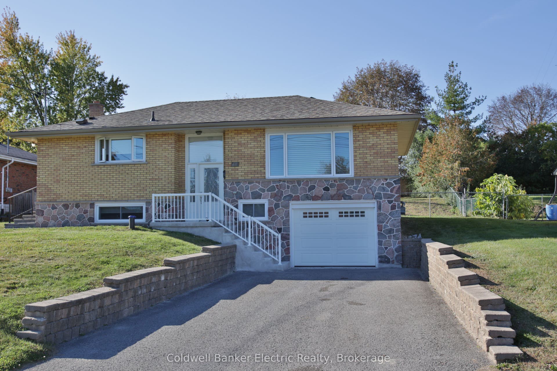 282 Gifford Drive, Douro-Dummer, Peterborough ON K9L 1A7