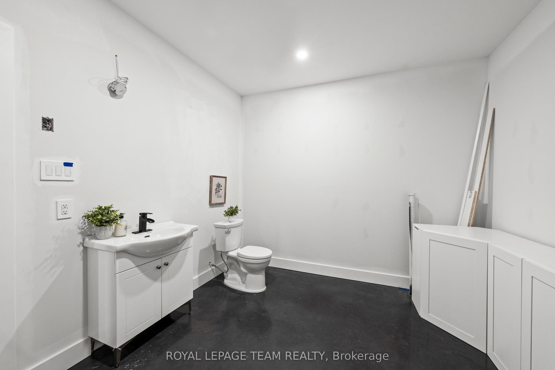 4686 Birchgrove Road, Orleans - Cumberland And Area, Ottawa ON K4B 1R4