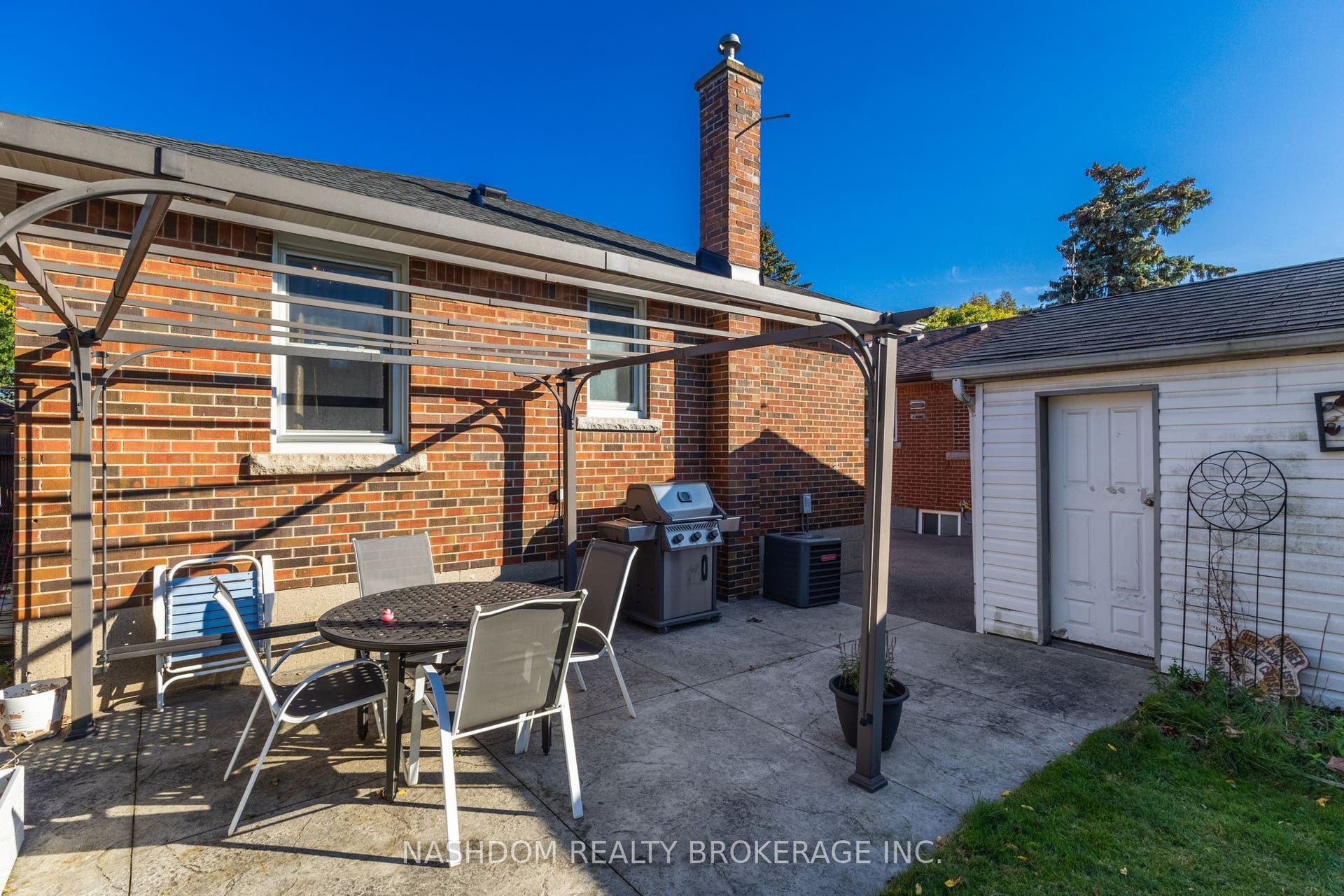 366 East 17th Street, Hamilton, Hamilton ON L9A 4N2