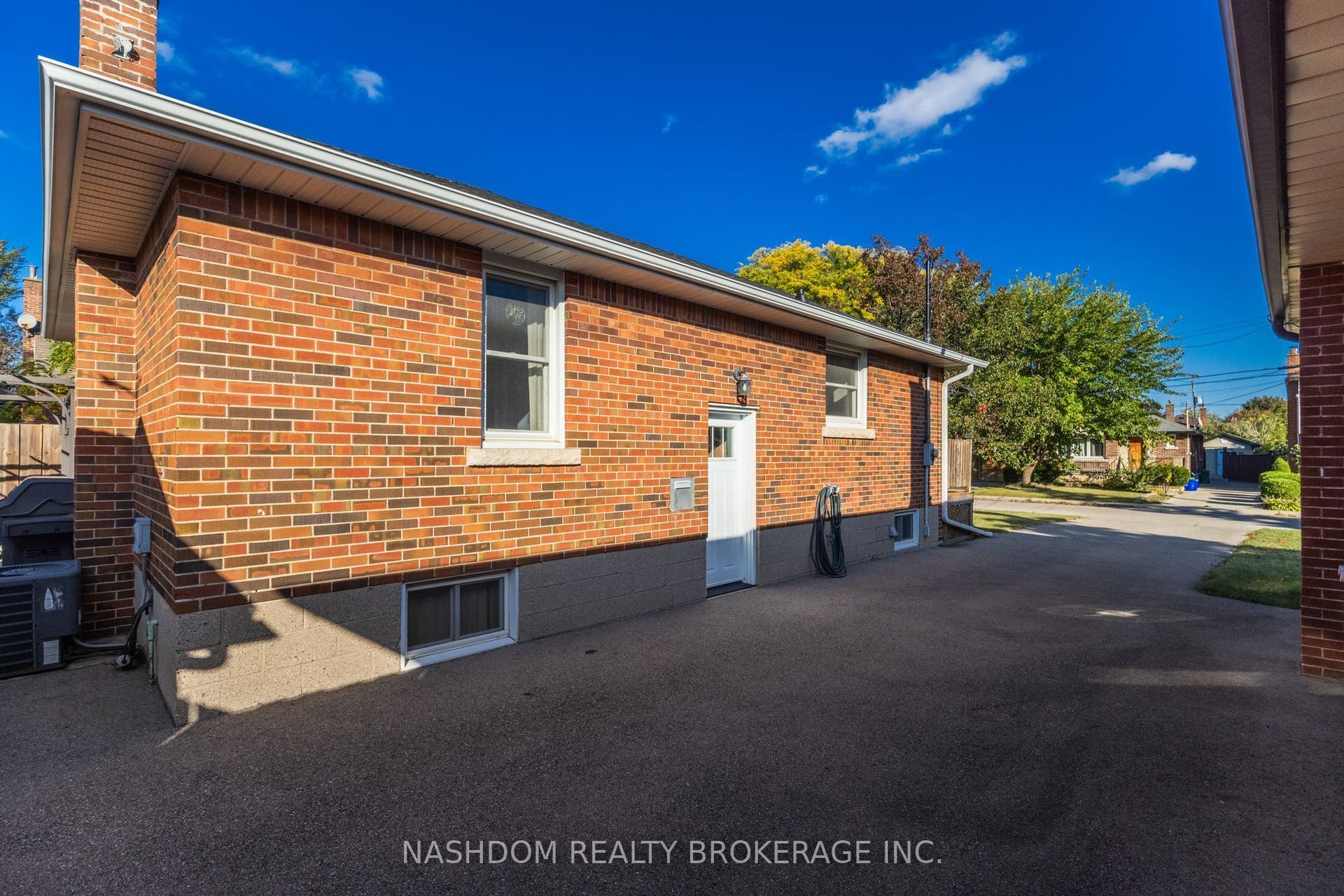 366 East 17th Street, Hamilton, Hamilton ON L9A 4N2