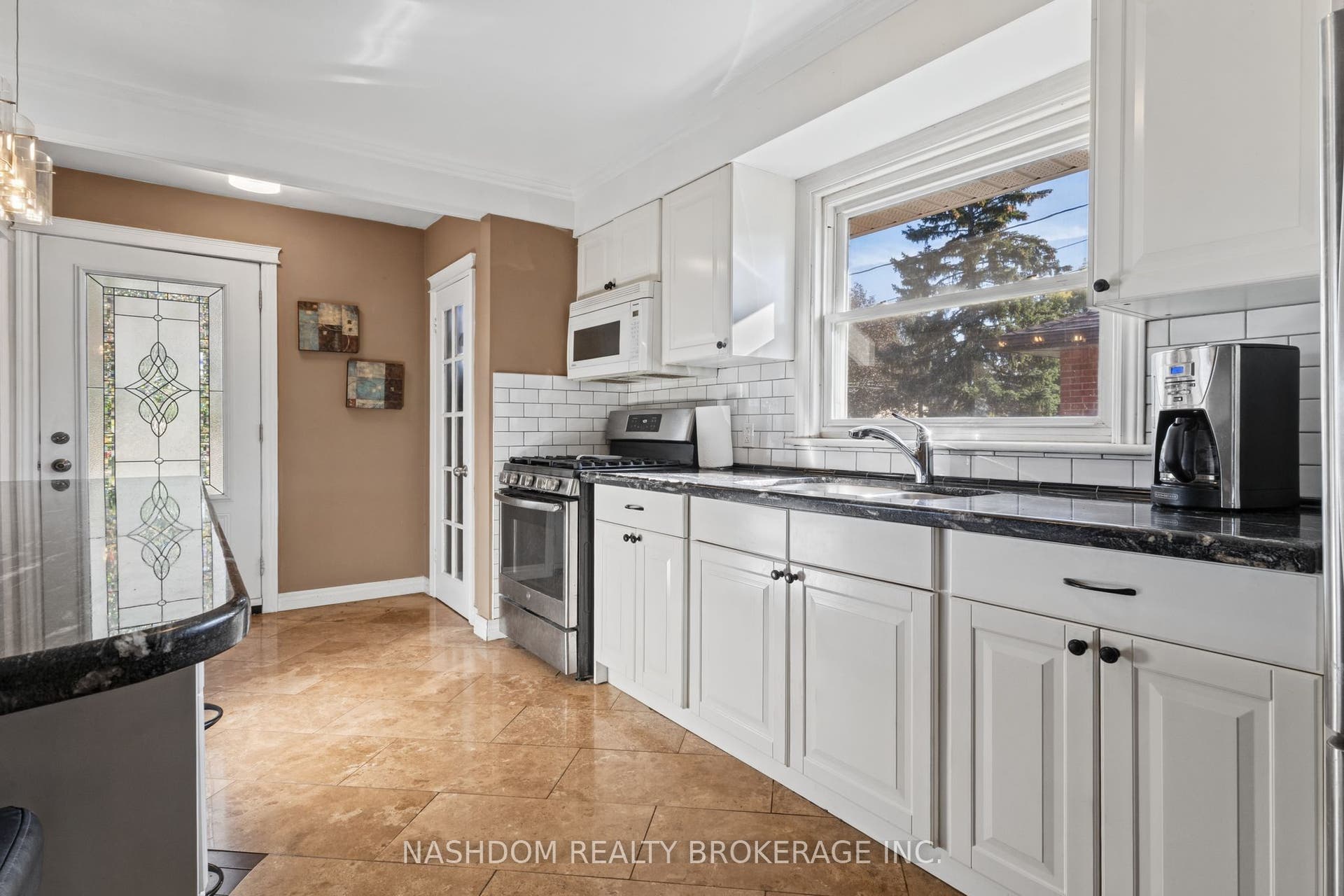 366 East 17th Street, Hamilton, Hamilton ON L9A 4N2