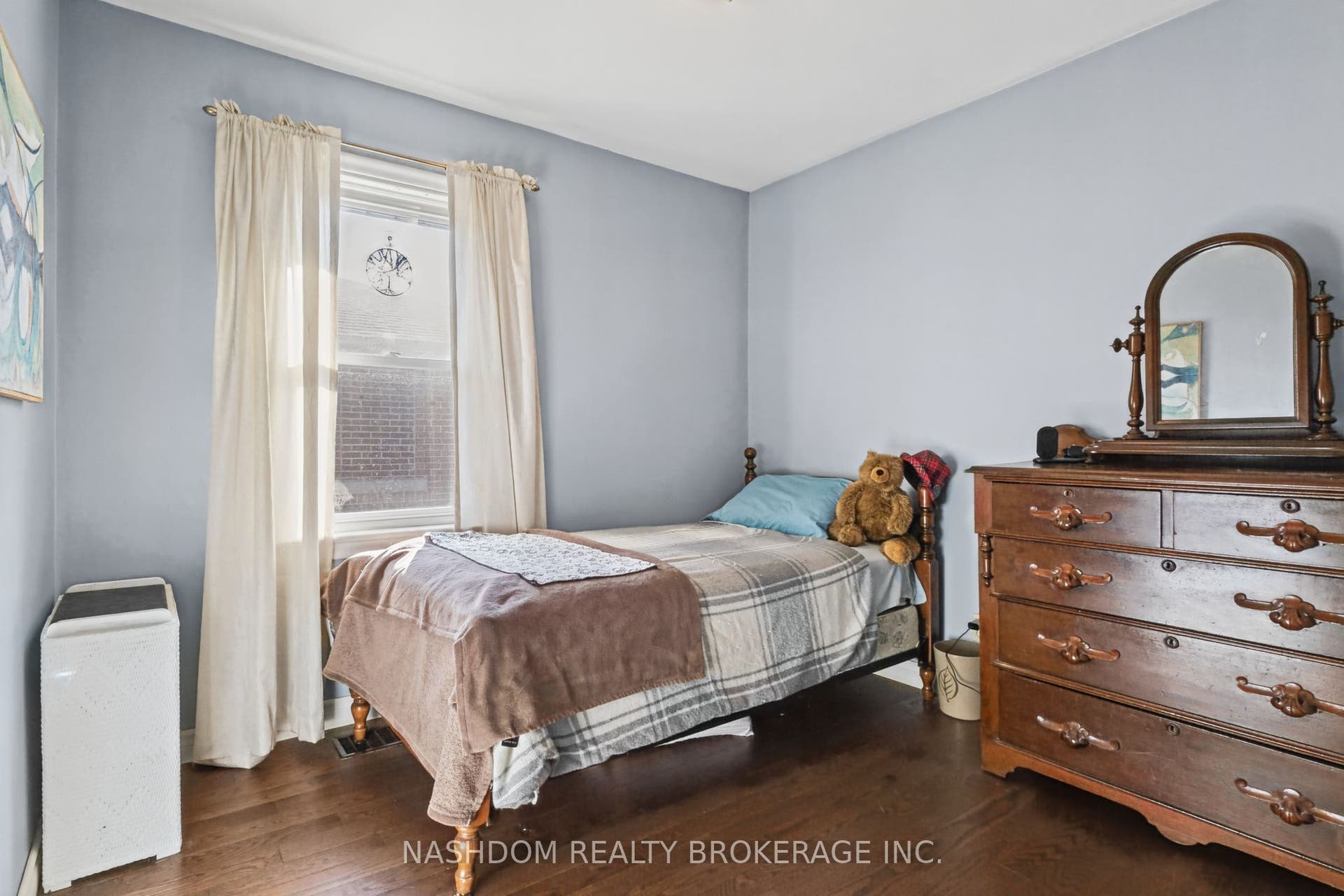 366 East 17th Street, Hamilton, Hamilton ON L9A 4N2