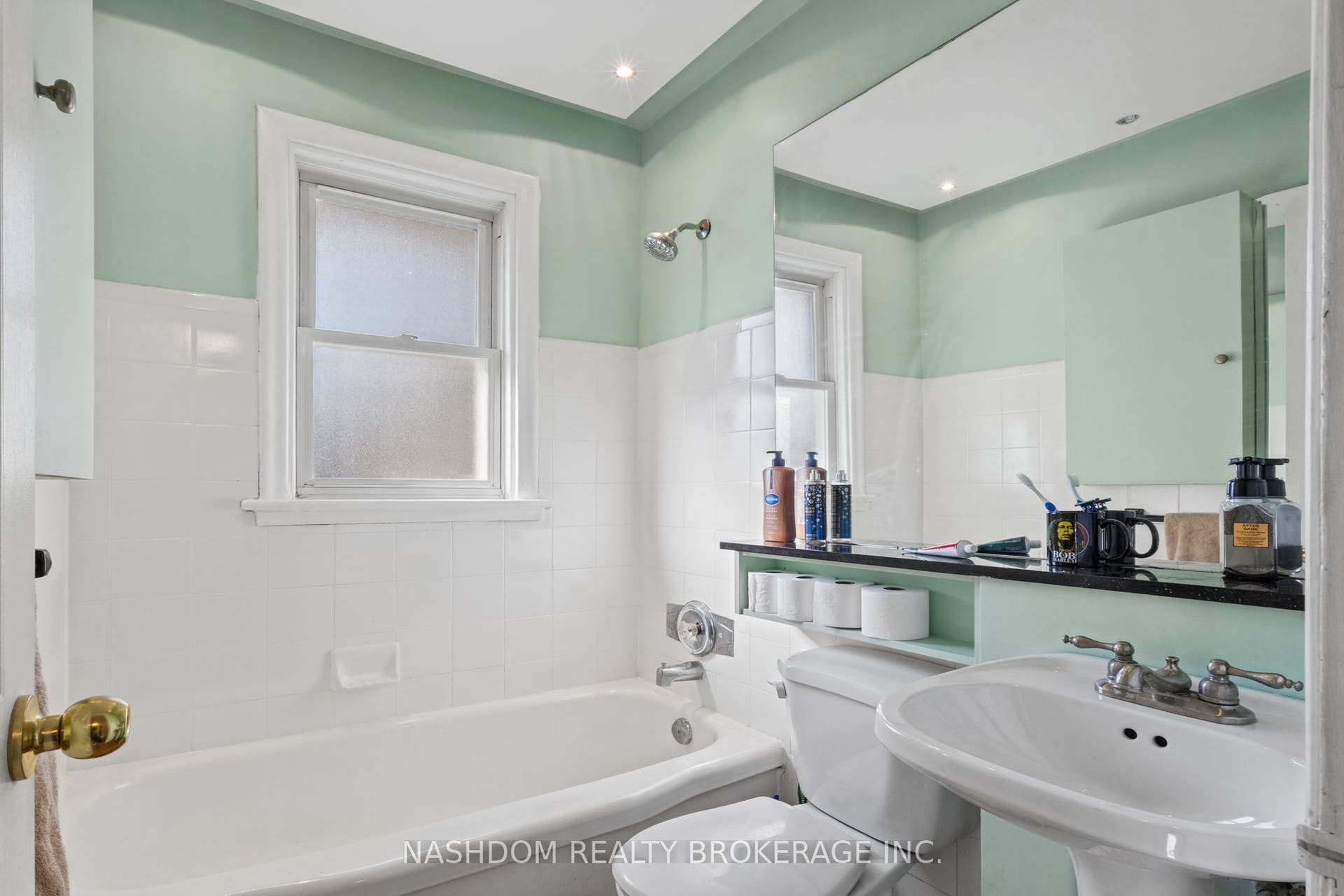 366 East 17th Street, Hamilton, Hamilton ON L9A 4N2