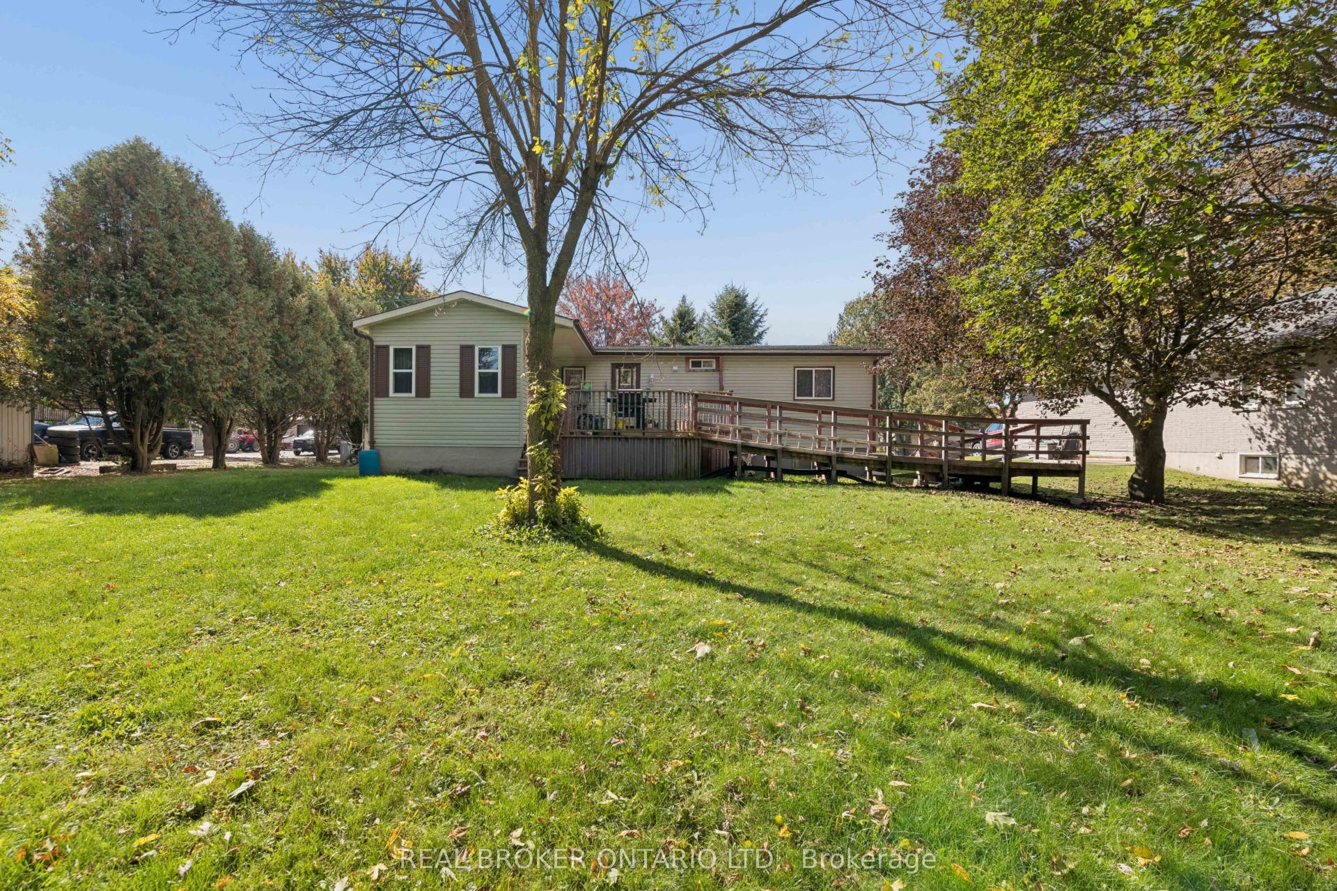 195 John Street S, Minto, Wellington ON N0G 1Z0