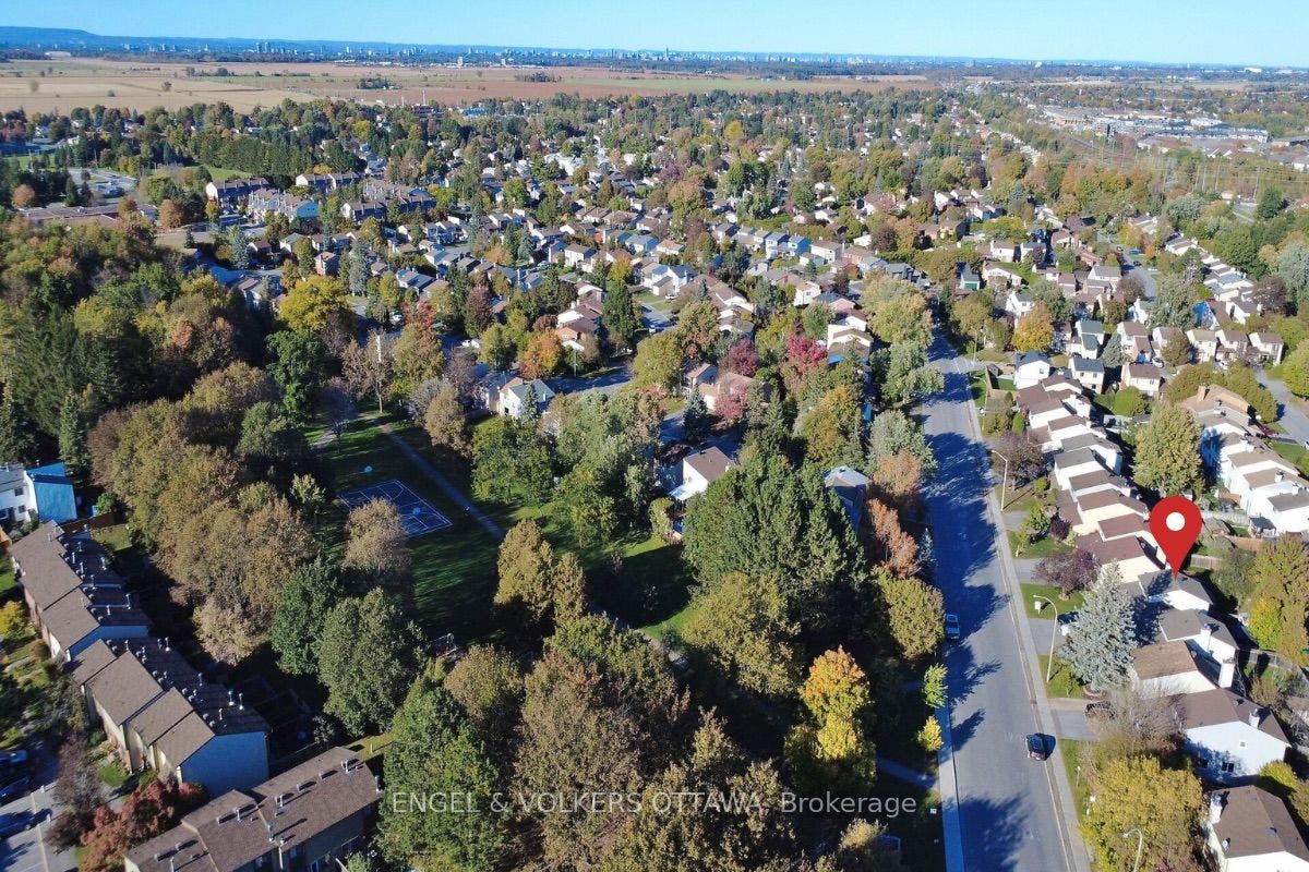 138 Sherway Drive, Barrhaven, Ottawa ON K2J 1P1 138 Sherway Drive, Barrhaven, Ottawa ON K2J 1P1
