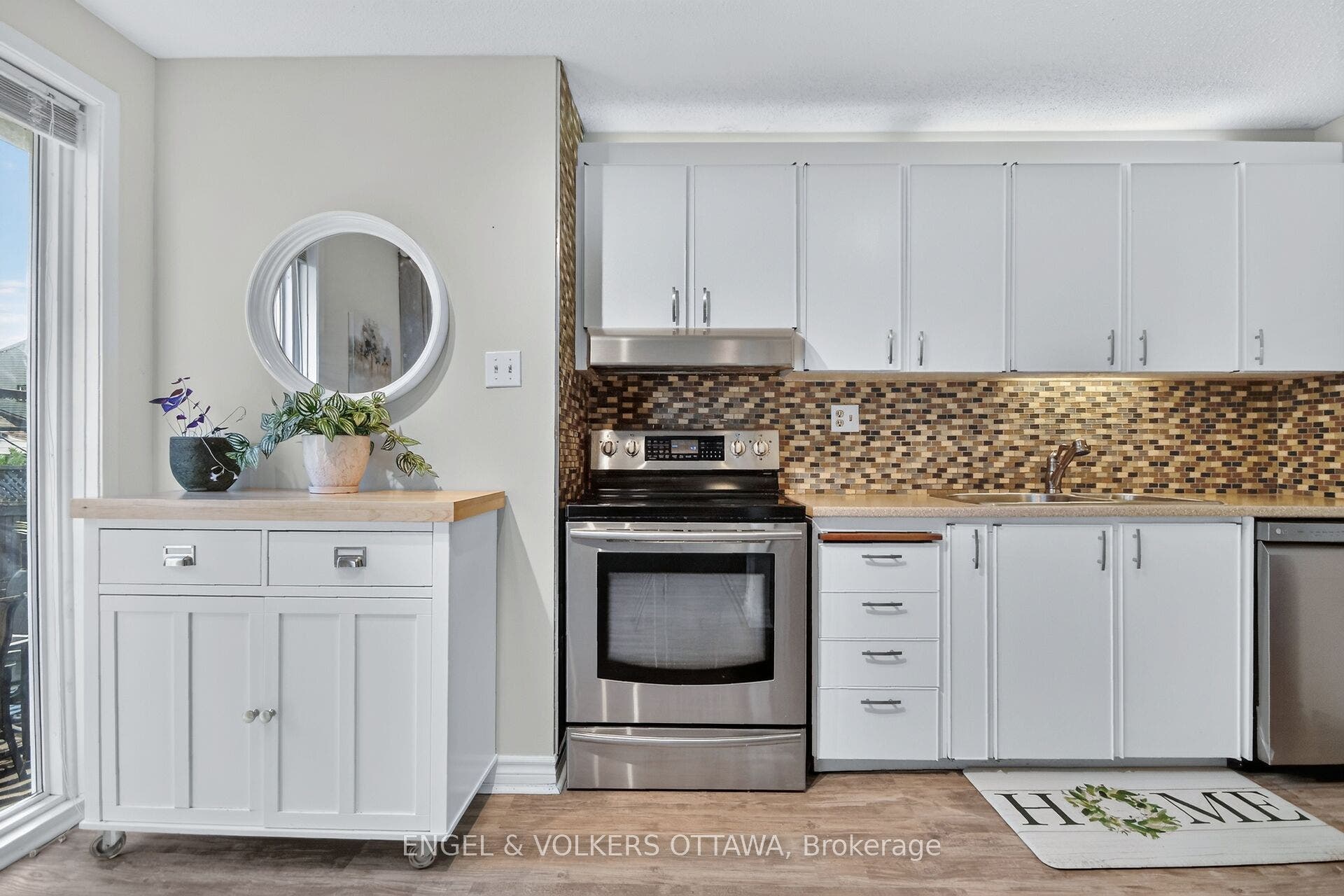 138 Sherway Drive, Barrhaven, Ottawa ON K2J 1P1 138 Sherway Drive, Barrhaven, Ottawa ON K2J 1P1