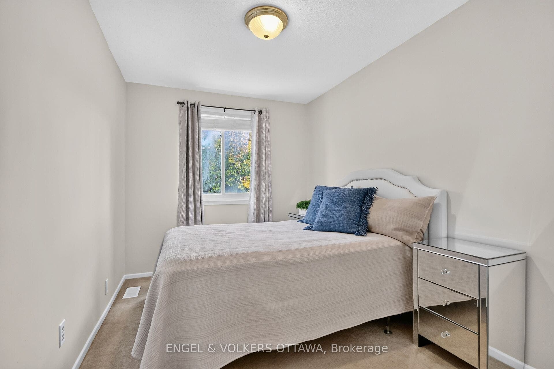 138 Sherway Drive, Barrhaven, Ottawa ON K2J 1P1 138 Sherway Drive, Barrhaven, Ottawa ON K2J 1P1
